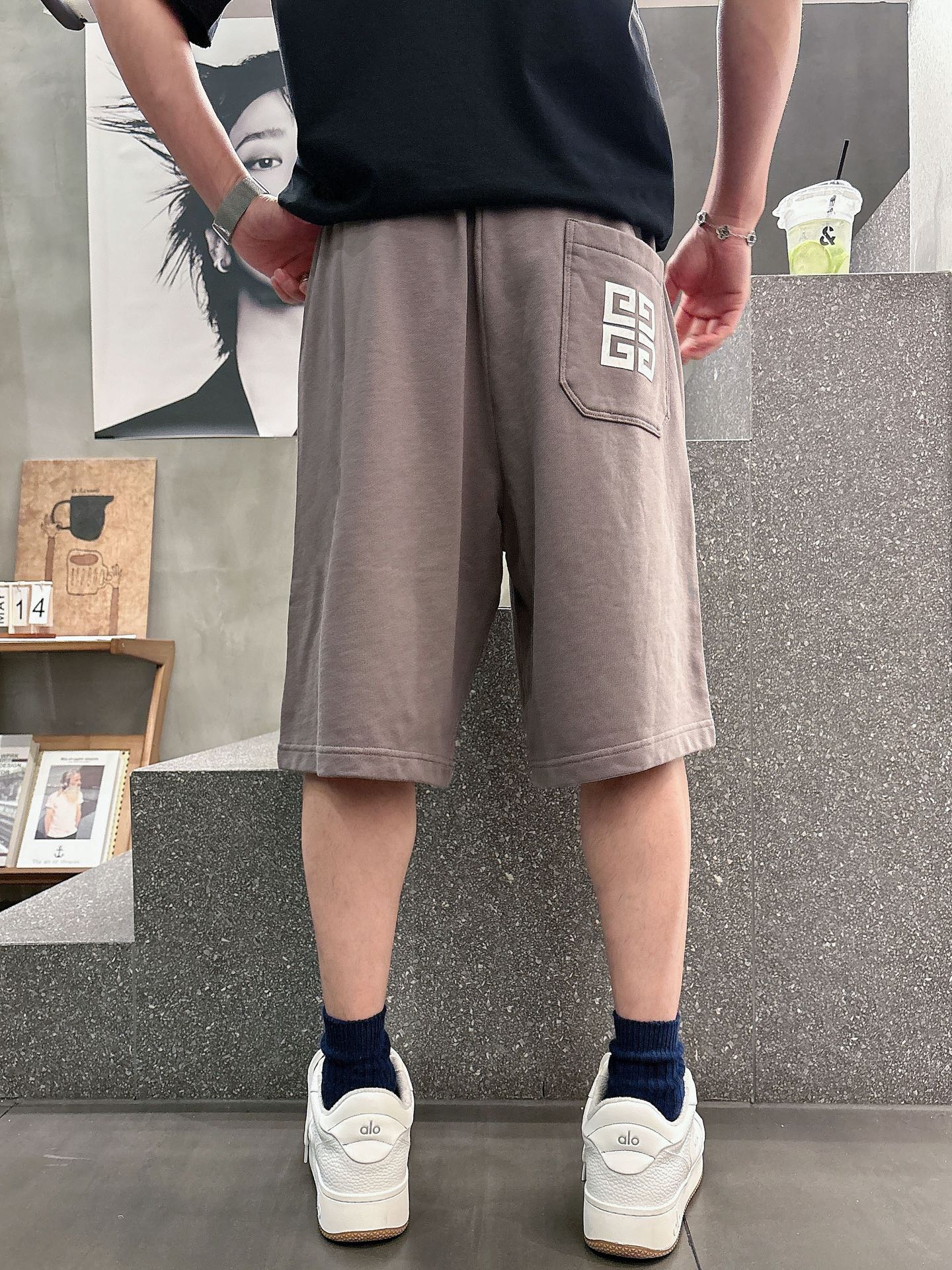 纪梵希  三标齐全    2026夏季新款男士休闲短裤，高级定制面料透气面料 透气弹力舒适度极高，细节无