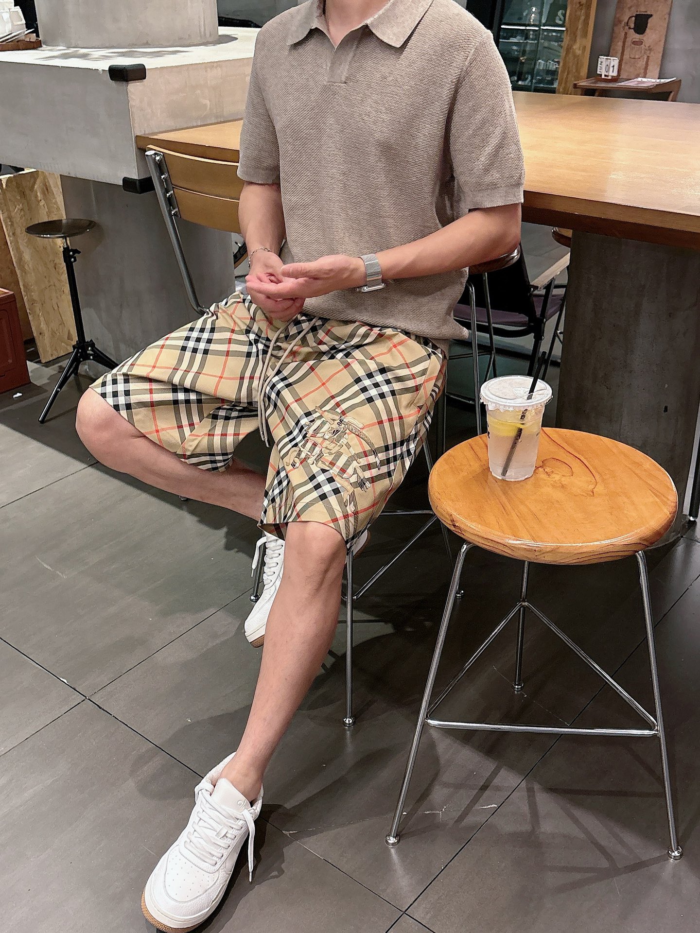 巴宝莉  三标齐全    2026夏季新款男士休闲短裤，高级定制面料透气面料 透气弹力舒适度极高，细节无