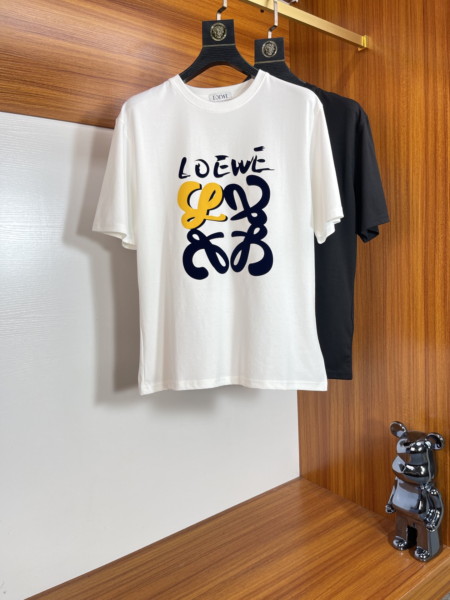 NO:510218,Loewe/Luo Yiwei New spring and summer products are available in new products, complete three standards, round neck short-sleeved T-shirts, good products do not need to be introduced too much, look at the details, counter number M-XXXL 175/140 Suggestions,,loewe,loewe,T-shirt,tees,t-shirt,alexander wang19860909Loewe/罗意威 春夏新品上新 三标齐全 圆领短袖T恤 好货不用过多介绍 看细节 专柜码数M-XXXL 175/140建议L,,loewe,loewe,T-shirt,tees，t-shirt,alexander wang,Men's clothing