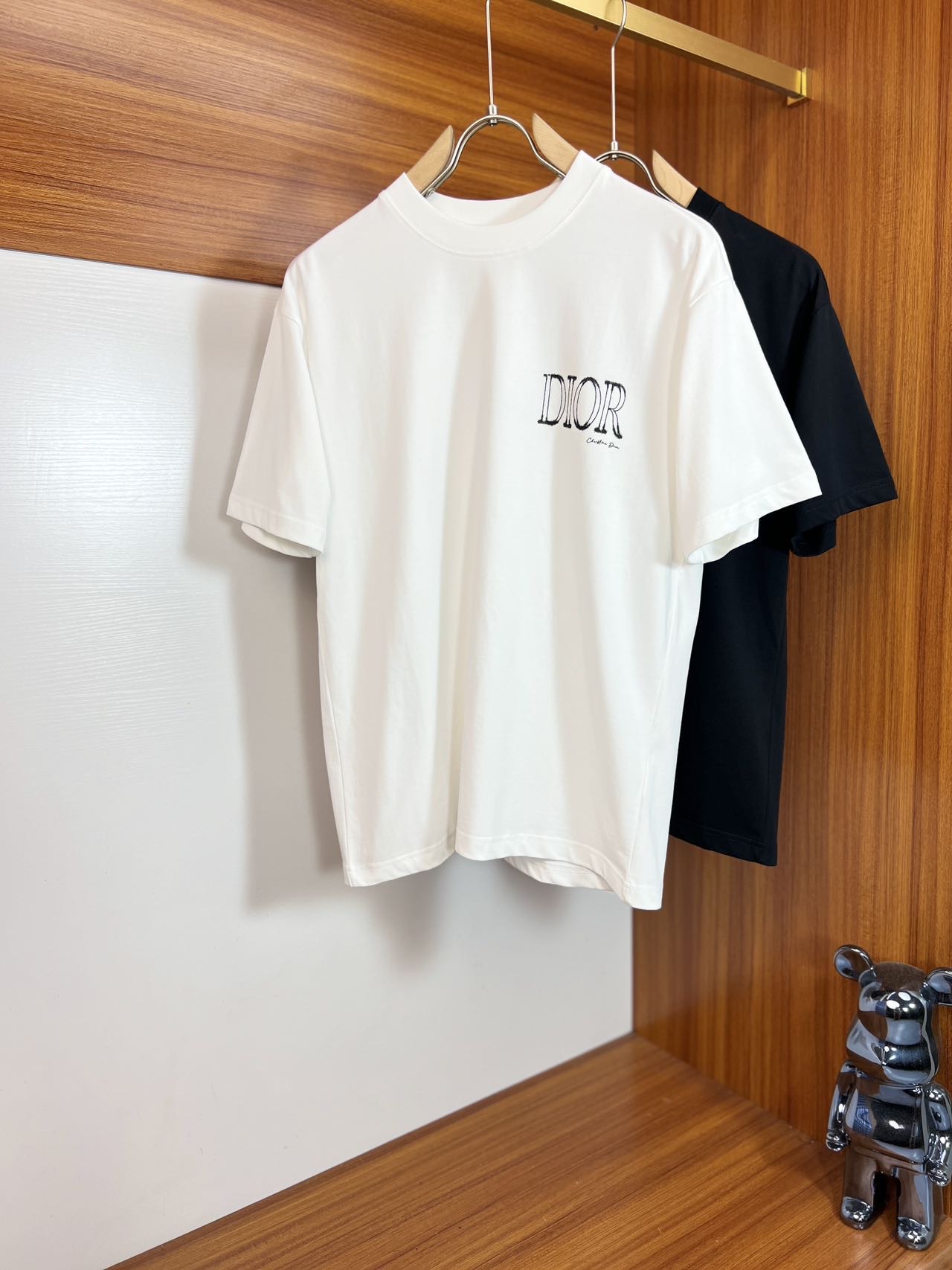 NO:153238,Dior/Dior 2025 spring and summer new product, complete three standards, round neck pure cotton short-sleeved T-shirt, no need to introduce too much good products, look at the details, counter code M-XXXL 175/140 Suggestions L,,dior,dior,T-shirt,tees,t-shirt,alexander wang19860909Dior/迪奥 2025春夏新品 三标齐全 圆领纯棉短袖T恤 好货不用过多介绍 看细节 专柜码数M-XXXL 175/140建议L,,dior,dior,T-shirt,tees，t-shirt,alexander wang,Men's clothing