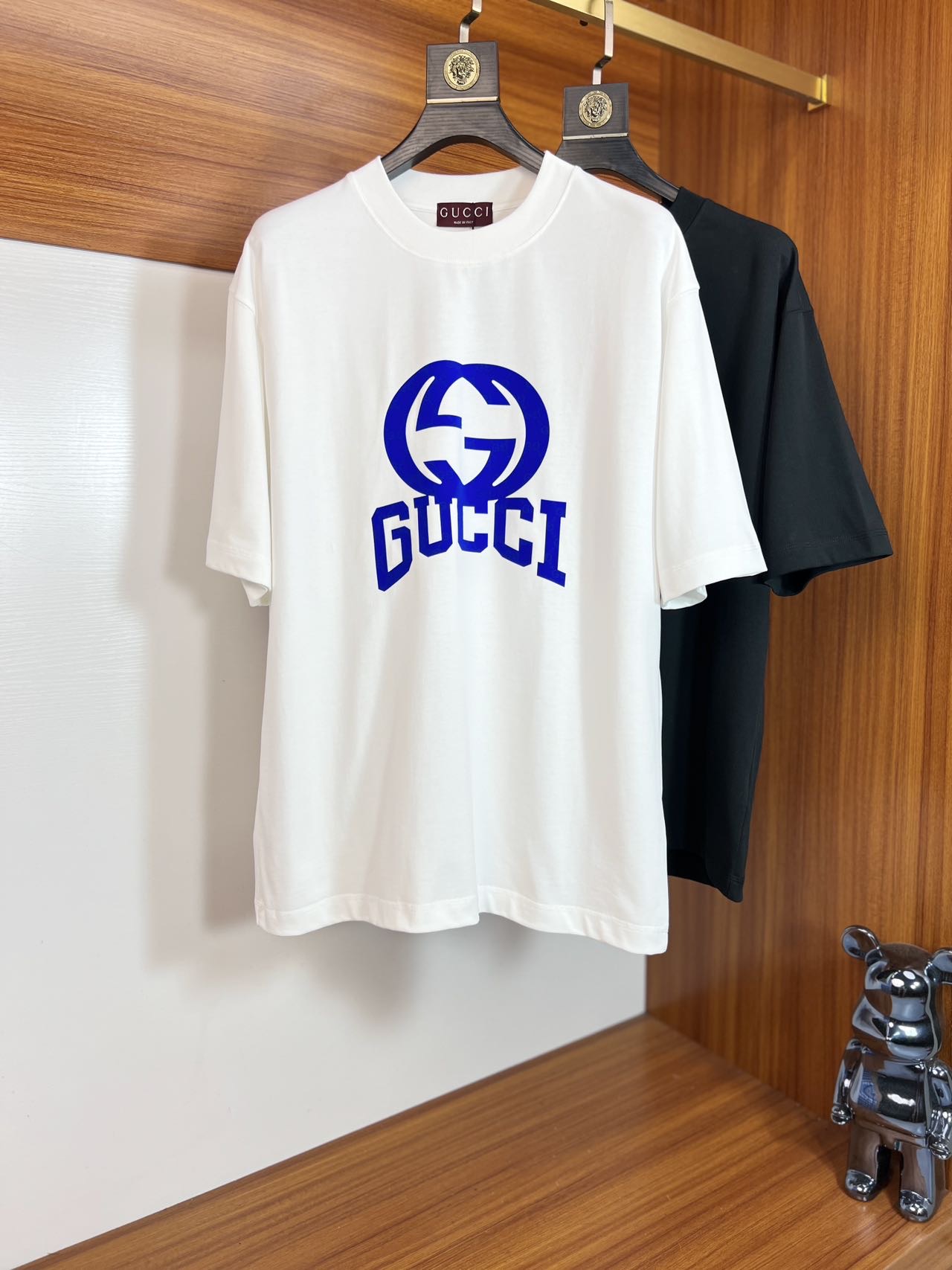 NO:153240,Gucci/Gucci 2025 Spring and Summer New Products, Complete Three Standards, Round Neck Short-Sleeve T-shirts, Don’t need to introduce too much good products, Look at the details, Counter Code S-XXL 175/140 Recommend Sos large-size, gucci, T-shirt, tees, t-shirt, alexander wang19860909Gucci/古奇 2025春夏新品 三标齐全 圆领短袖T恤 好货不用过多介绍 看细节 专柜码数S-XXL 175/140建议Sos大版型,,gucci,T-shirt,tees，t-shirt,alexander wang,Men's clothing