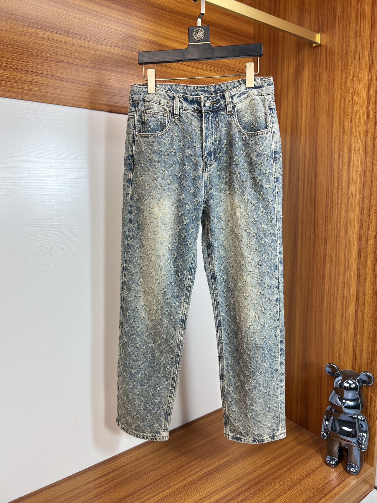 NO:161467,Ch/Croxin 2025 spring and summer new products, complete three standards, wide version of jeans, good products, no need to introduce too much, look at the details, counter code number S-xxxl /140 upper body L,,chrome hearts, jeans, alexander wang19860909Ch/克罗心 2025春夏新品 三标齐全 阔版牛仔裤 好货不用过多介绍 看细节 专柜码数S-xxxl /140上身L,,chrome hearts,jeans,alexander wang,Men's clothing