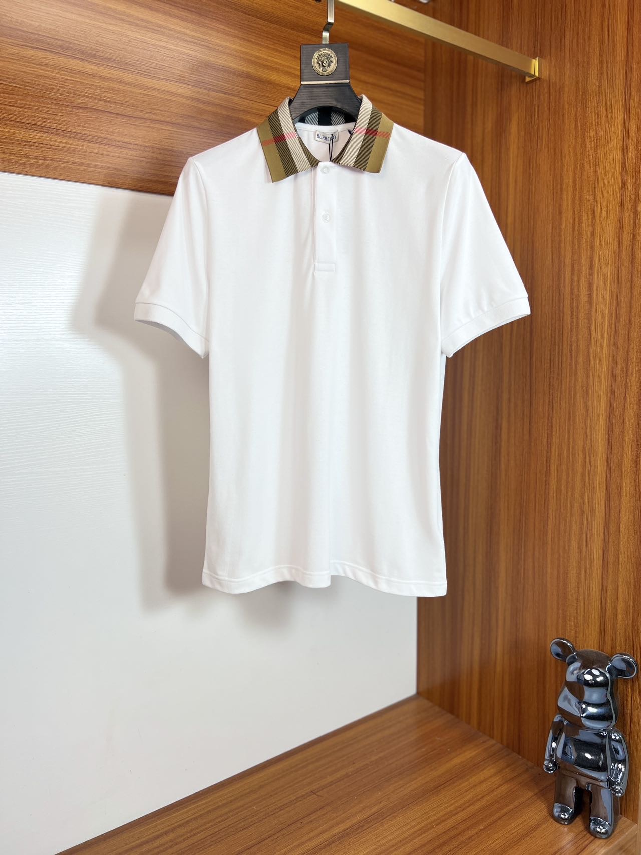 NO:161475,Burberry/Burberry New products for spring and summer 2025 are available in new products, complete three standards, lapel short-sleeved POLO shirt, good products do not need to be introduced too much, look at the details, counter number S-XL /140 suggestions M,,burberry,burberry,T-shirt,alexander wang19860909Burberry/巴宝莉 2025年春夏新品上新 三标齐全 翻领短袖POLO衫 好货不用过多介绍 看细节 专柜码数S-XL /140建议M,,burberry,burberry,T-shirt,alexander wang,Men's clothing