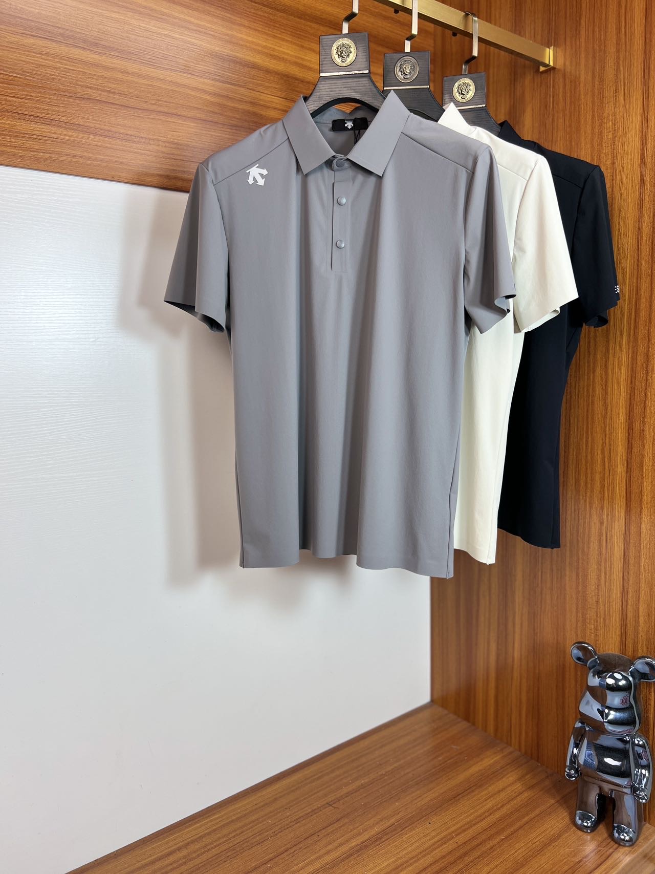 NO:162737,/Disante 2025 spring and summer new products are available, complete three standards, lapel short-sleeved polo shirt, good products do not need to be introduced too much, look at the details, counter number M-XXXL /140 suggestions L, T-shirt, alexander wang19860909/迪桑特 2025年春夏新品上新 三标齐全 翻领短袖polo衫 好货不用过多介绍 看细节 专柜码数M-XXXL /140建议L,,T-shirt,alexander wang,Men's clothing