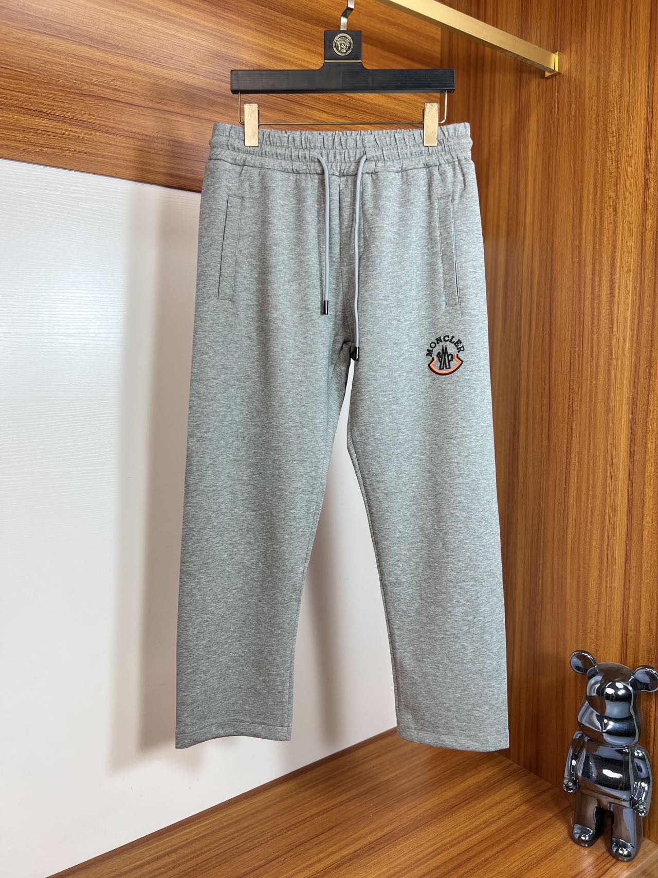 NO:509751,Monce/Shirt New 2025 Spring and Summer New Products Complete Three Standards Elastic Pants Casual Pants Don't need to introduce too much good products See details Counter code M-XXXL 175/140 Upper body L, Moncler, alexander wang19860909monce/蒙口 2025春夏新品 三标齐全 松紧裤 休闲裤 好货不用过多介绍 看细节 专柜码数M-XXXL 175/140上身L,,Moncler,alexander wang,Men's clothing