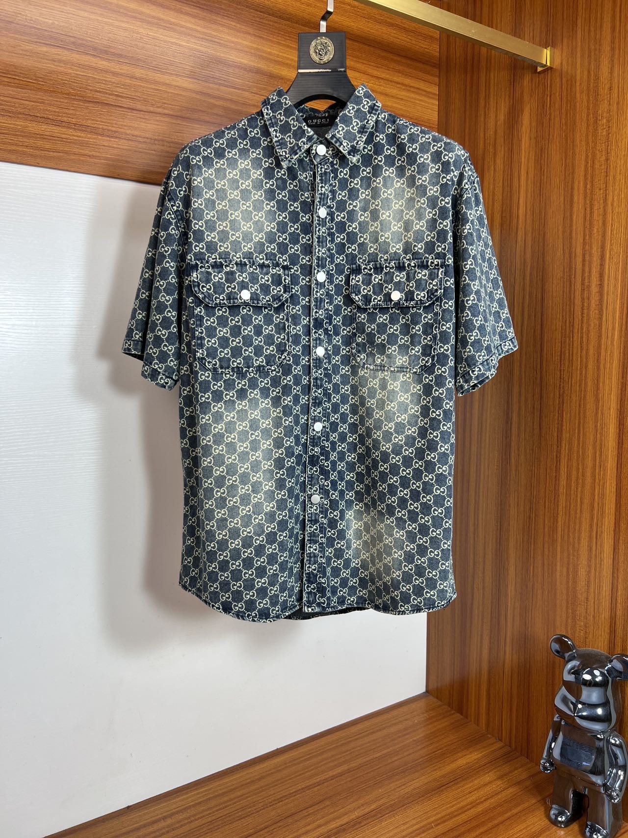 NO:441511,Gucci/Gucci New Spring and Summer Products Complete Three Standards Denim Jackets and Jackets Don't need to introduce too much good products See details Counter code M-XXXL 175/140 Suggestions L,,gucci,jackets & coats,jackets & coats,alexander wang19860909Gucci/古奇 春夏新品 三标齐全 牛仔衣外套夹克 好货不用过多介绍 看细节 专柜码数M-XXXL 175/140建议L,,gucci,jackets & coats,jackets & coats,alexander wang,Men's clothing