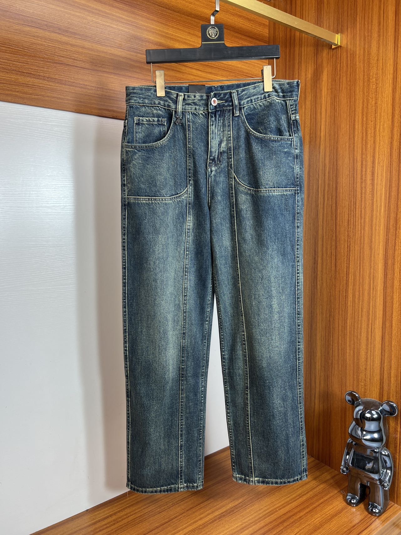 NO:441604,Prada/Prada 2025 Spring and Summer New Products, Complete Three Standards, Jeans, Don’t need to introduce too much good products, look at the details, Counter code number 29-38 175/140 upper body 32 sizes,,prada,prada,jeans,alexander wang19860909Prada/普拉达 2025春夏新品 三标齐全 牛仔裤 好货不用过多介绍 看细节 专柜码数29-38 175/140上身32码,,prada,prada,jeans,alexander wang,Men's clothing