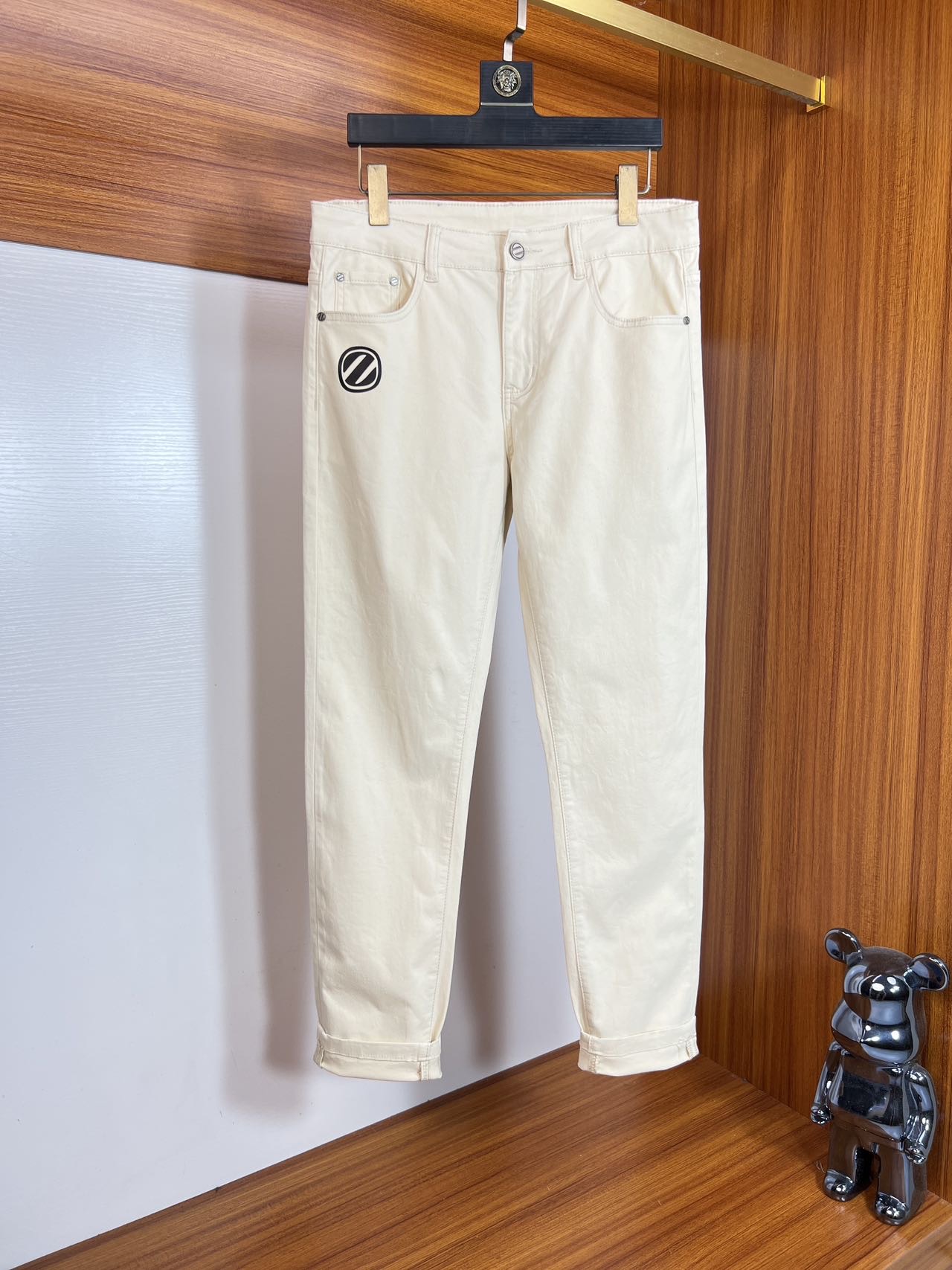 NO:441543,zZEGNA/Jenia 2025 spring and summer new product, complete three standards, jeans, good products, don't need to introduce too much, look at the details, counter number 29-38 175/140 upper body 32, zegna, jeans, alexander wang19860909zZEGNA/杰尼亚 2025春夏新品 三标齐全 牛仔裤 好货不用过多介绍 看细节 专柜码数29-38 175/140上身32码,,zegna,jeans,alexander wang,Men's clothing