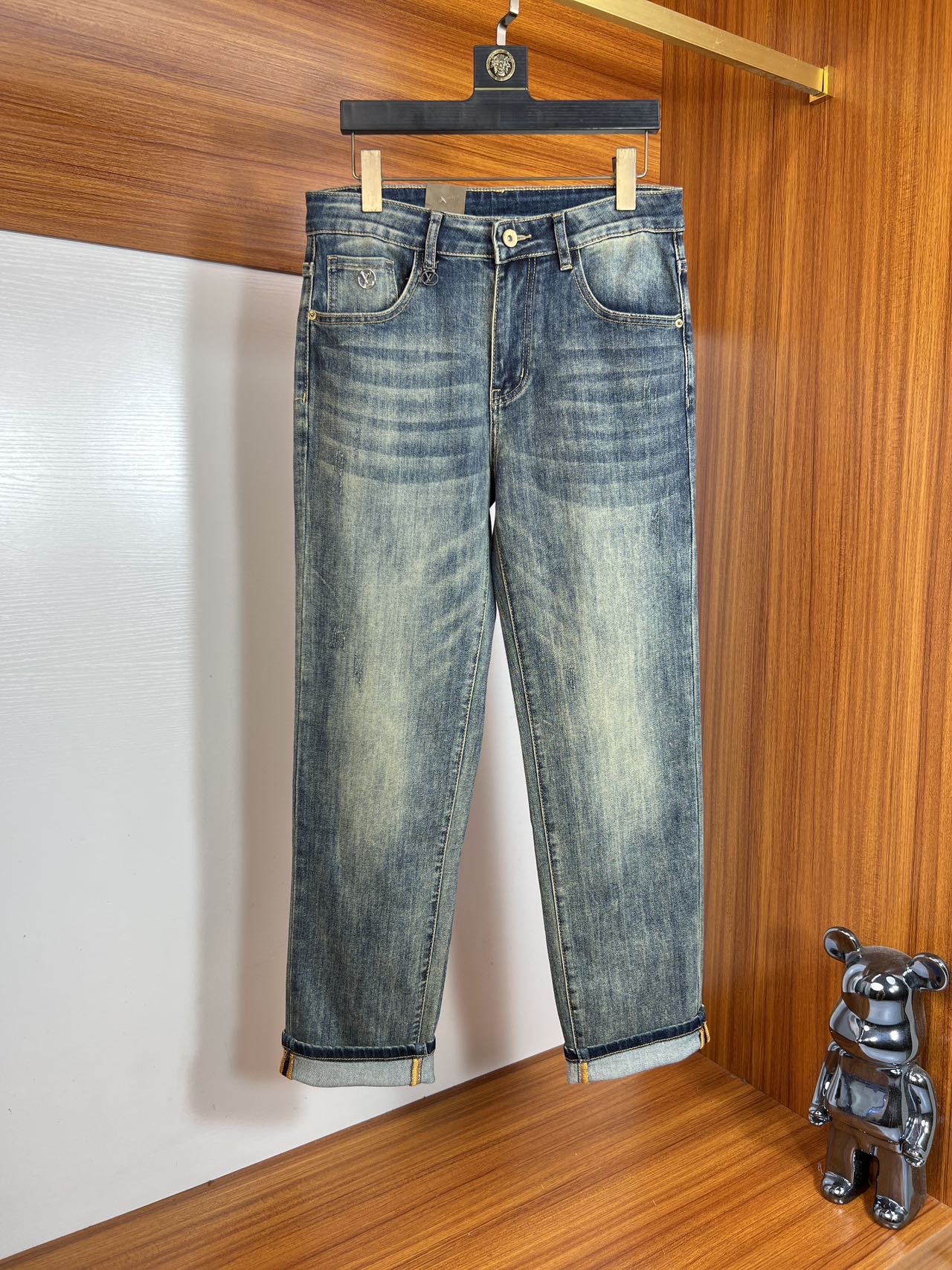 NO:441551,LV/Louis Vuitton 2025 Spring and Summer New Products, Complete Three Standards, Jeans, Good Goods, Don't need to be introduced too much, Look at the details, Counter codes 29-38, 175/140, 32 upper body sizes,,louis vuitton,louis vuitton,jeans,alexander wang19860909LV/路易威登 2025春夏新品 三标齐全 牛仔裤 好货不用过多介绍 看细节 专柜码数29-38 175/140上身32码,,louis vuitton,louis vuitton,jeans,alexander wang,Men's clothing