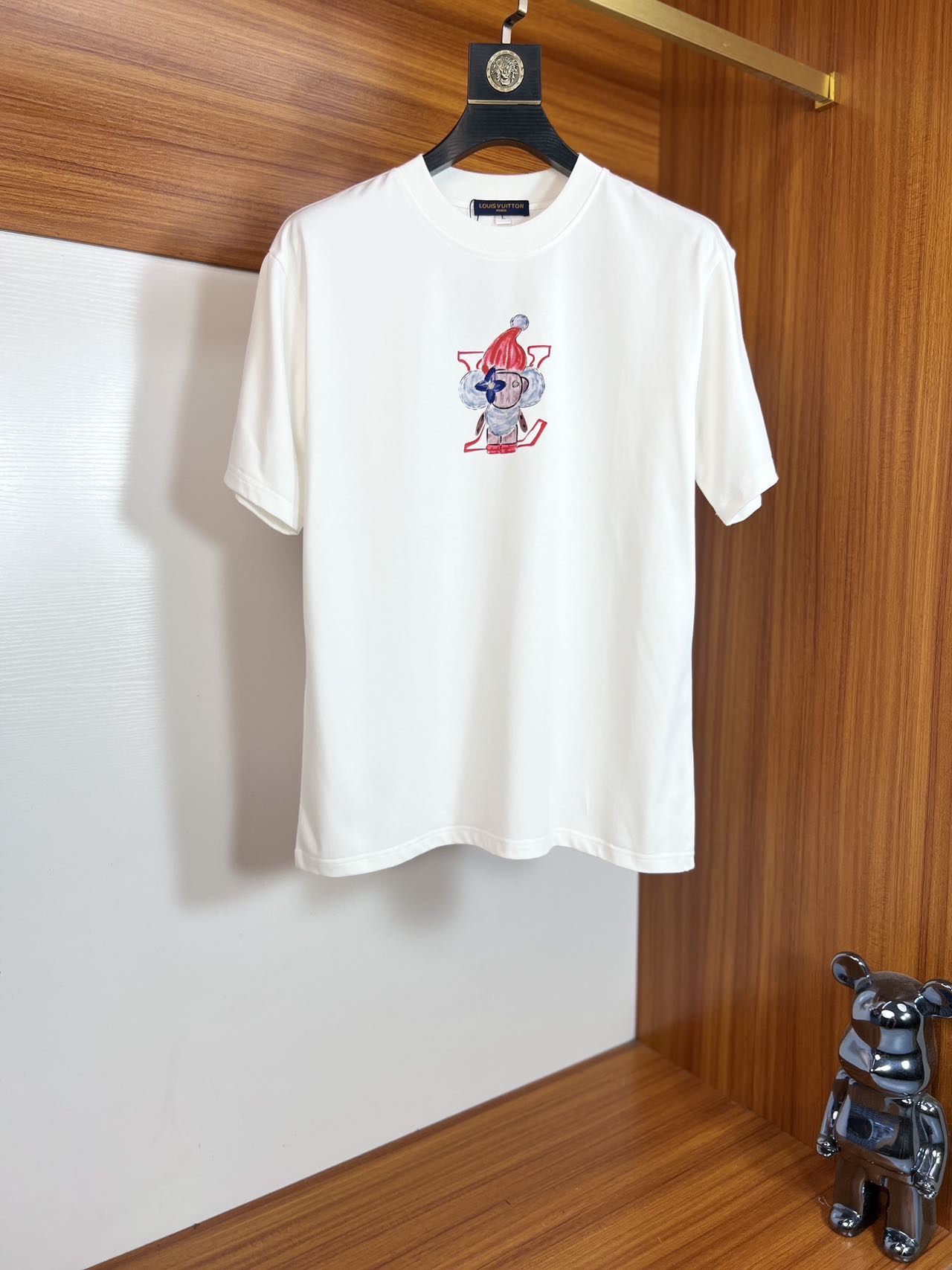 NO:441587,LV/Louis Vuitton 2025 Spring and Summer New Products, Three Standards, Round Neck Pure Cotton Short-Sleeve T-Shirts, Don’t need to introduce too much good products, look at the details, Counter Code M-XXXXL 175/Suggestions,,louis vuitton,louis vuitton,T-shirt,tees,t-shirt,alexander wang19860909LV/路易威登 2025春夏新品 三标齐全 圆领纯棉短袖T恤 好货不用过多介绍 看细节 专柜码数M-XXXXL 175/建议L,,louis vuitton,louis vuitton,T-shirt,tees，t-shirt,alexander wang,Men's clothing