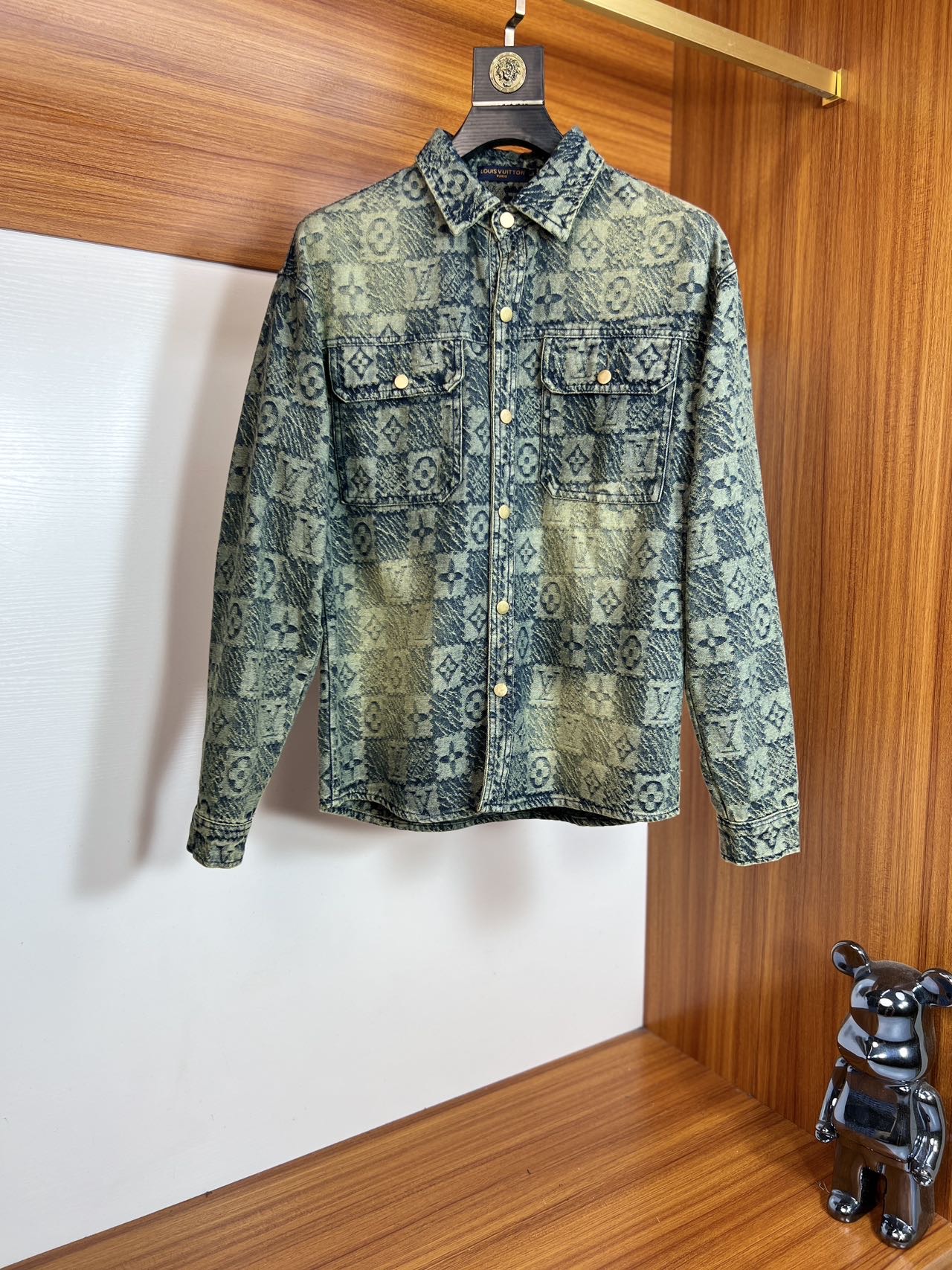 NO:465686,LV/Louis Vuitton 2025 new spring and summer products are available, three standards are complete, denim jackets, good products do not need to be introduced too much, look at the details, counter number M-XXXL /140 suggestions L,,louis vuitton,louis vuitton,jackets & coats,jackets & coats,alexander wang19860909LV/路易威登 2025年春夏新品上新 三标齐全 牛仔外套夹克 好货不用过多介绍 看细节 专柜码数M-XXXL /140建议L,,louis vuitton,louis vuitton,jackets & coats,jackets & coats,alexander wang,Men's clothing