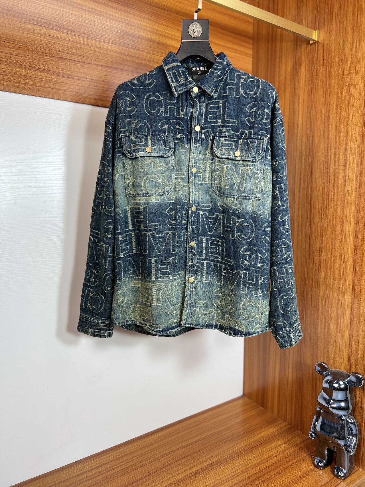 NO:465679,Charlie/Chanel 2025 new spring and summer products are available, complete three standards, denim jackets, no need to introduce too much good products, look at the details, counter number M-XXXL /140 suggestions L, chanel, jackets & coats, jackets & coats, alexander wang19860909Charlie/香奈儿 2025年春夏新品上新 三标齐全 牛仔外套夹克 好货不用过多介绍 看细节 专柜码数M-XXXL /140建议L,,chanel,jackets & coats,jackets & coats,alexander wang,Men's clothing