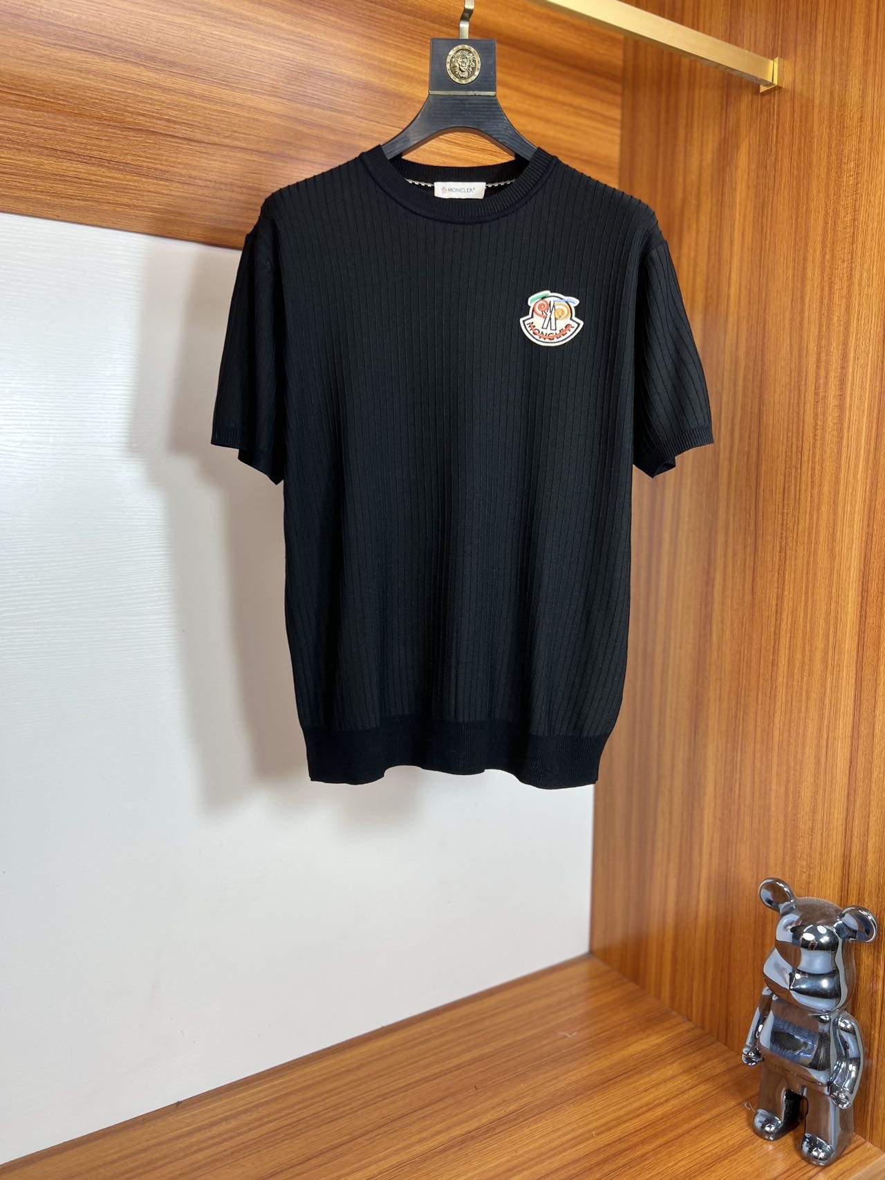 NO:482866,Moncler/Monkey 2025 Spring and Summer New Products are available, Three Standards Complete Round Neck Sweater, Don’t need to introduce too much good products, look at the details, Counter Code M-XXXL 175/140 Suggestions L,,,,Moncler,alexander wang19860909Moncler/蒙口 2025年春夏新品上新 三标齐全 圆领针织衫 好货不用过多介绍 看细节 专柜码数M-XXXL 175/140建议L,,,Moncler,alexander wang,Men's clothing