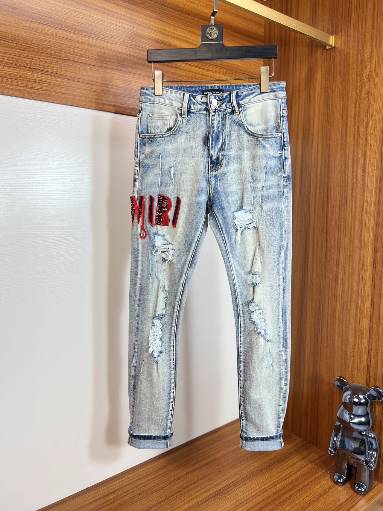 NO:471751,Armani/Armani 2025 spring and summer new products, complete three standards, jeans, good products, don't need to be introduced too much, look at the details, counter number 29-38 / 140 upper body 32,,armani,armani,jeans,alexander wang19860909Armani/阿玛尼 2025春夏新品 三标齐全 牛仔裤 好货不用过多介绍 看细节 专柜码数29-38 /140上身32码,,armani,armani,jeans,alexander wang,Men's clothing