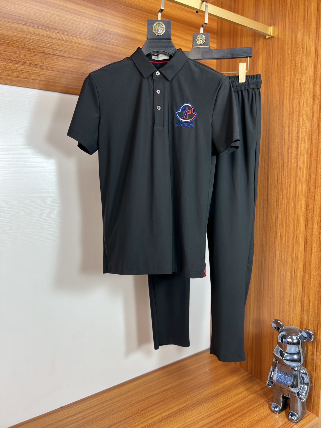 NO:471759,Moncler/Monkey 2025 Spring and Summer New Products Complete Three Standards Sets Don’t need to introduce too much good products Look at the details Counter code M-XXXXL /140 upper body L, Moncler, alexander wang19860909Moncler/蒙口 2025春夏新品 三标齐全 套装 好货不用过多介绍 看细节 专柜码数M-XXXXL /140上身L,,Moncler,alexander wang,Men's clothing