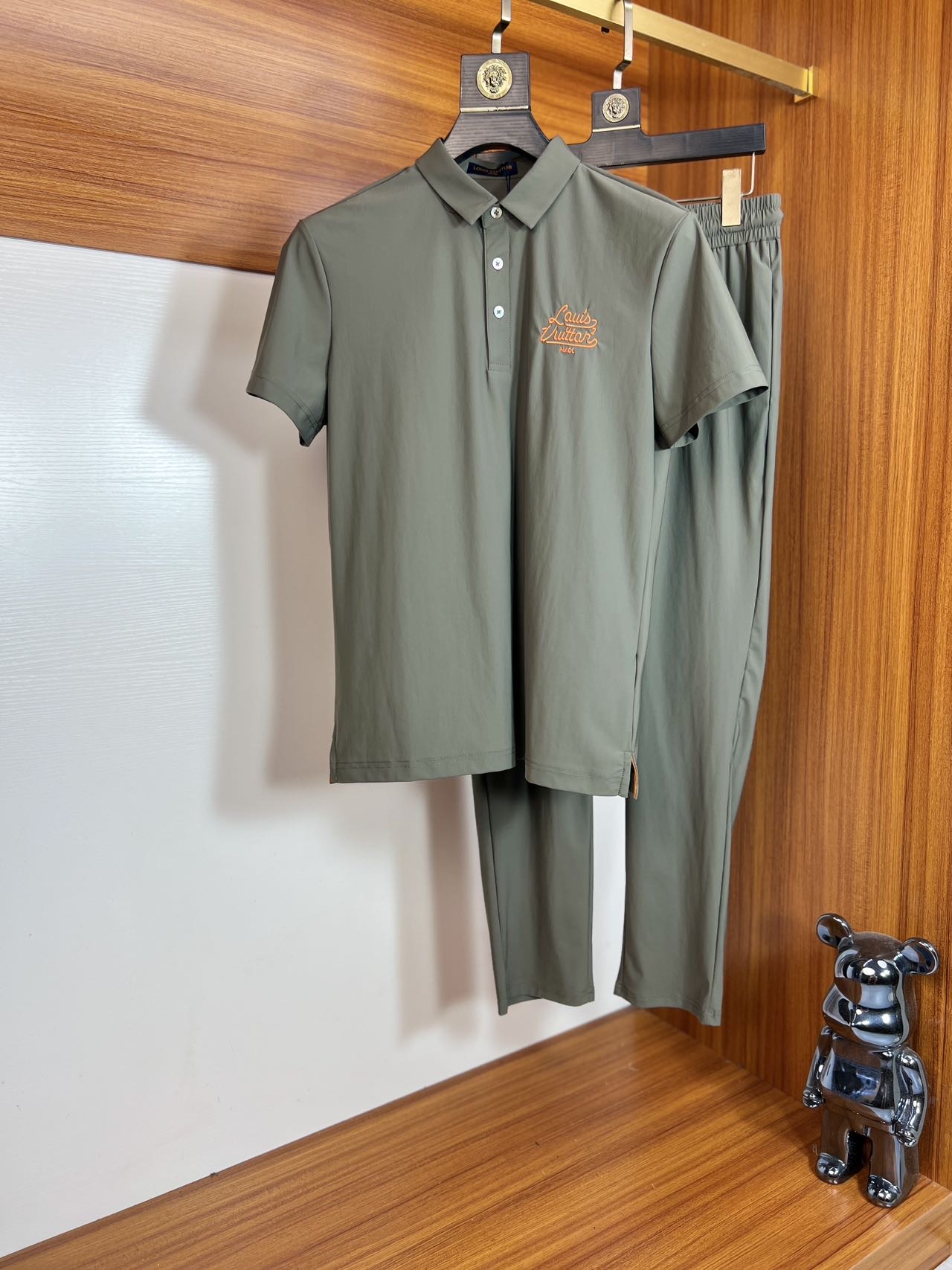 NO:471763,LV/Louis Vuitton 2025 Spring and Summer New Products Complete Three Standards Sets Don't need to introduce too much good products Look at the details Counter code M-XXXXL /140 upper body L,,louis vuitton,louis vuitton,alexander wang19860909LV/路易威登 2025春夏新品 三标齐全 套装 好货不用过多介绍 看细节 专柜码数M-XXXXL /140上身L,,louis vuitton,louis vuitton,alexander wang,Men's clothing