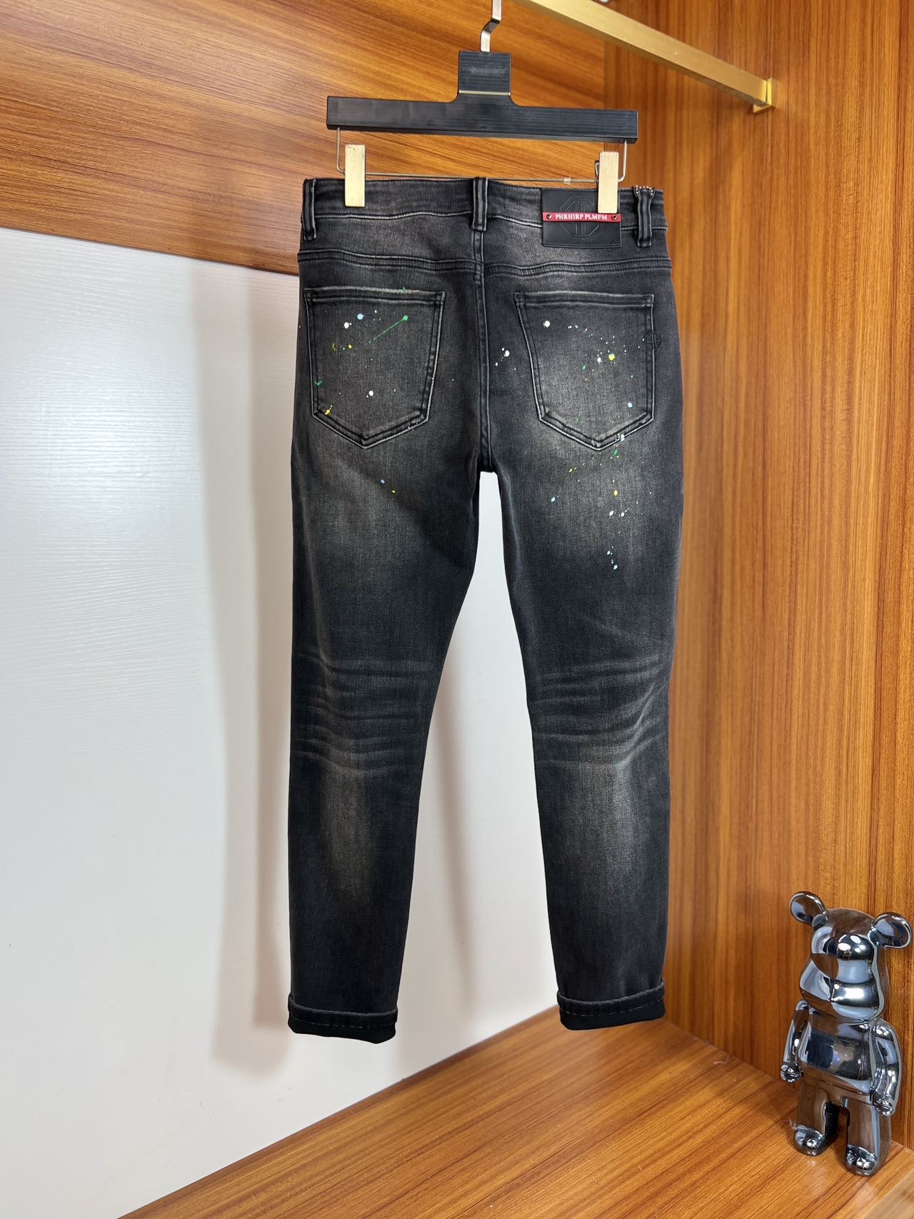 NO:521724,PP Autumn and winter new products, complete three standards, jeans, good products, don't need to introduce too much, look at the details, counter code number 29-38 / 140 upper body 32, jeans, alexander wang19860909PP 秋冬新品 三标齐全 牛仔裤 好货不用过多介绍 看细节 专柜码数29-38 /140上身32码,,jeans,alexander wang,Men's clothing