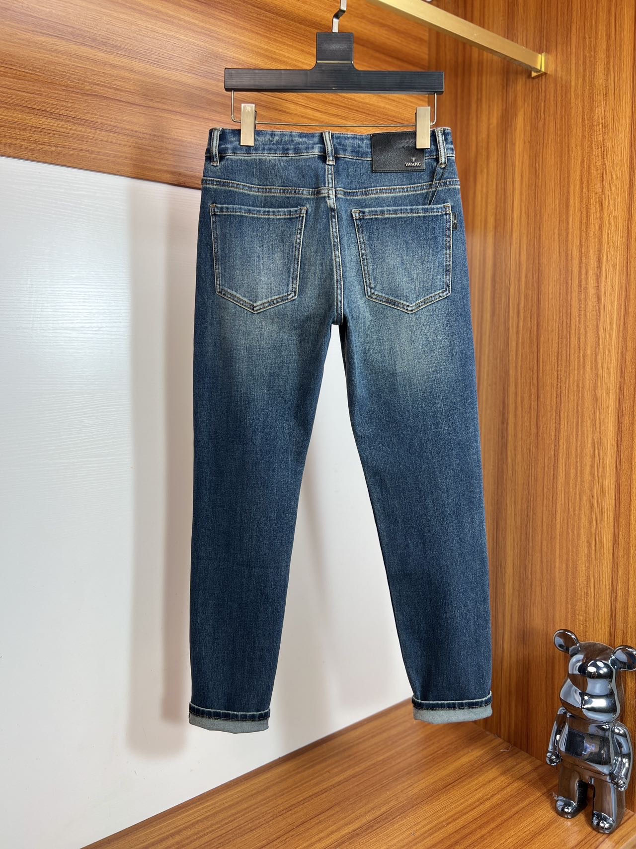 NO:521725,Versace/Versace 2025 autumn and winter new products, complete three standards, jeans, good products, don't need to be introduced too much, look at the details, counter number 29-38, 175/140 upper body 32,,versace,versace,jeans,alexander wang19860909Versace/范思哲 2025秋冬新品 三标齐全 牛仔裤 好货不用过多介绍 看细节 专柜码数29-38 175/140上身32码,,versace,versace,jeans,alexander wang,Men's clothing