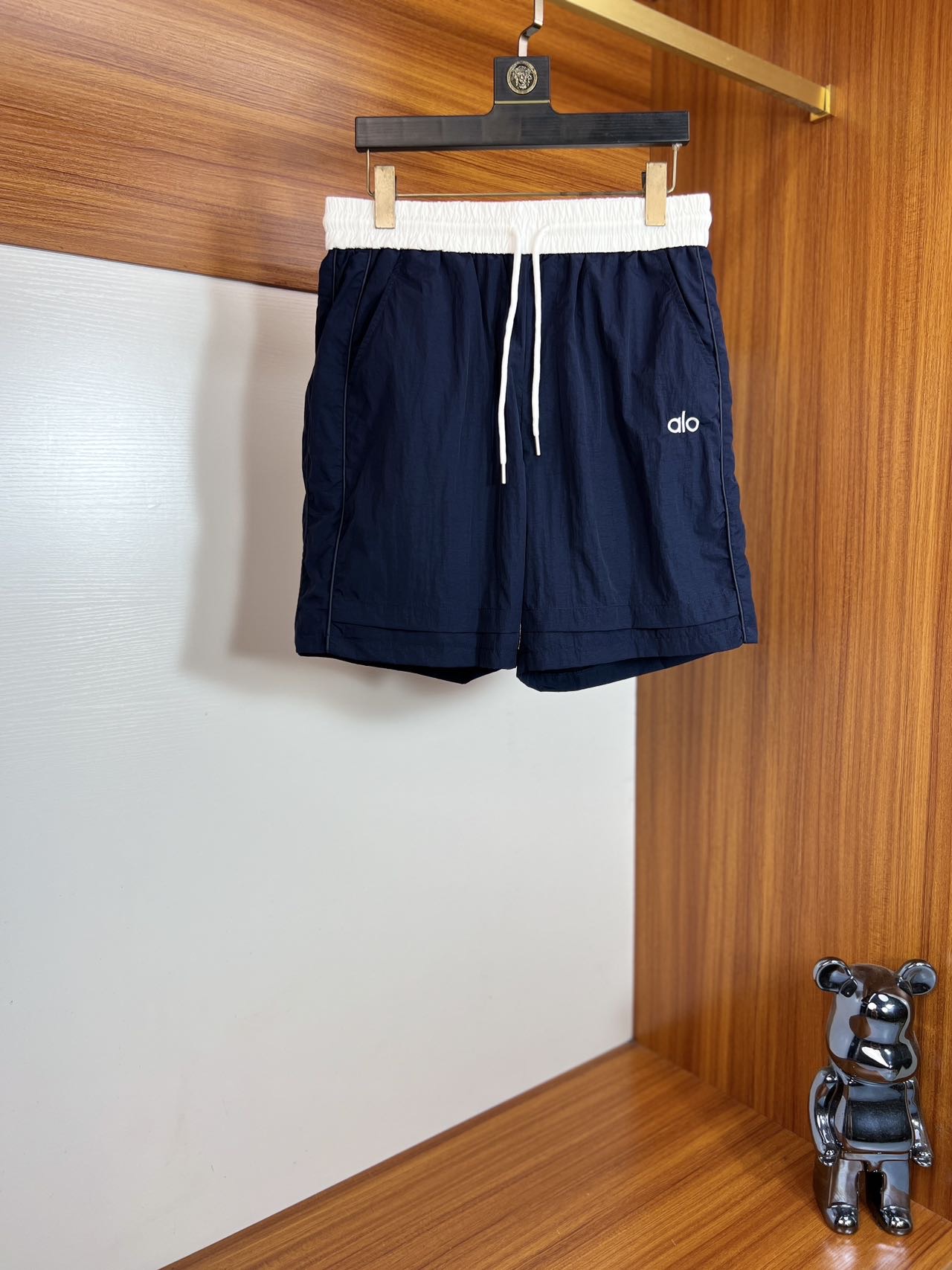 NO:480158,alo 2025 spring and summer new product, complete three standards, shorts, good products, don't need to introduce too much, look at the details, counter number M-XXXL 175/upper body L,, shorts, alexander wang19860909alo 2025春夏新品 三标齐全 短裤 好货不用过多介绍 看细节 专柜码数M-XXXL 175/上身L,,shorts,alexander wang,Men's clothing