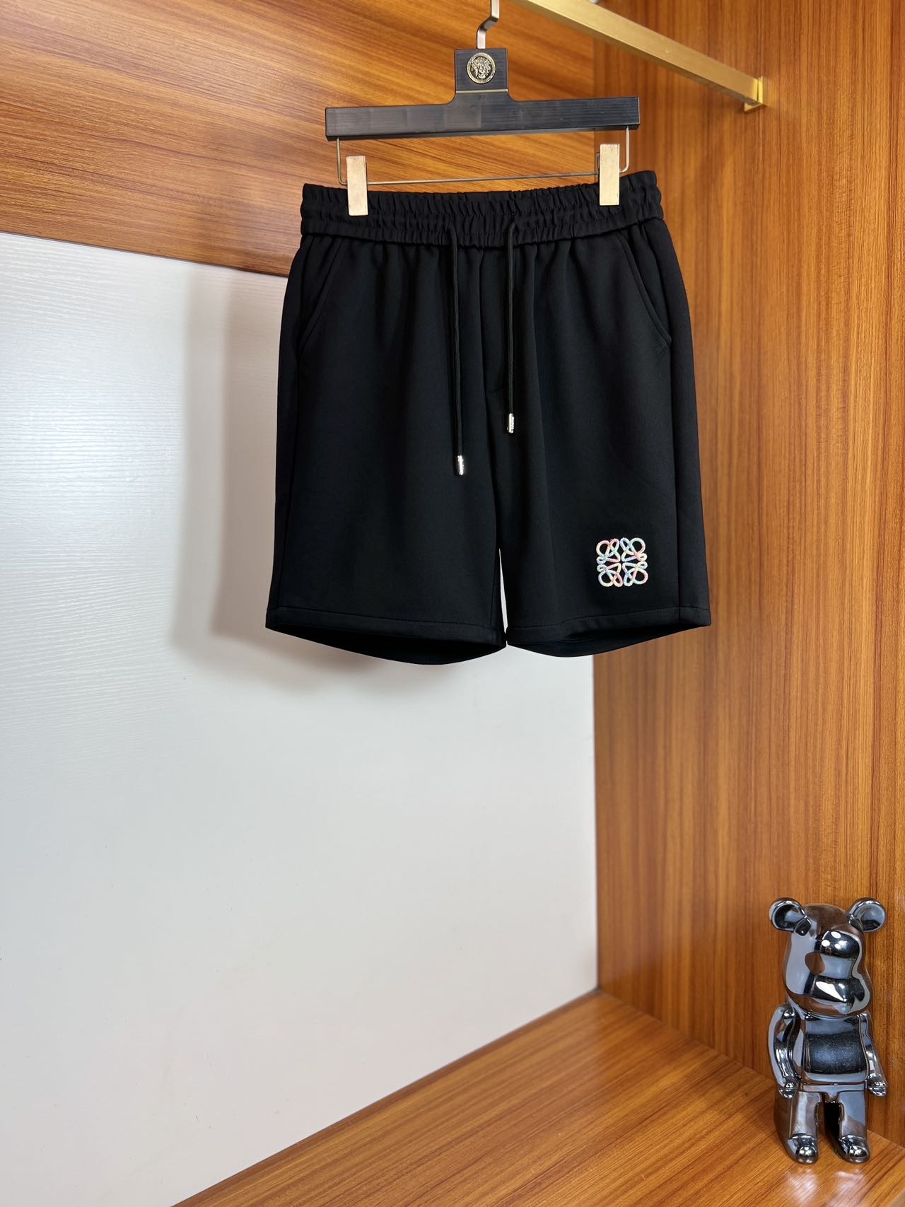 NO:480166,Loewe/Luo Yiwei 2025 spring and summer new product, complete three-standard shorts, good products do not need to be introduced too much, look at the details, counter number M-XXXL 175/upper body L,,loewe,loewe, shorts,alexander wang19860909Loewe/罗意威 2025春夏新品 三标齐全 短裤 好货不用过多介绍 看细节 专柜码数M-XXXL 175/上身L,,loewe,loewe,shorts,alexander wang,Men's clothing