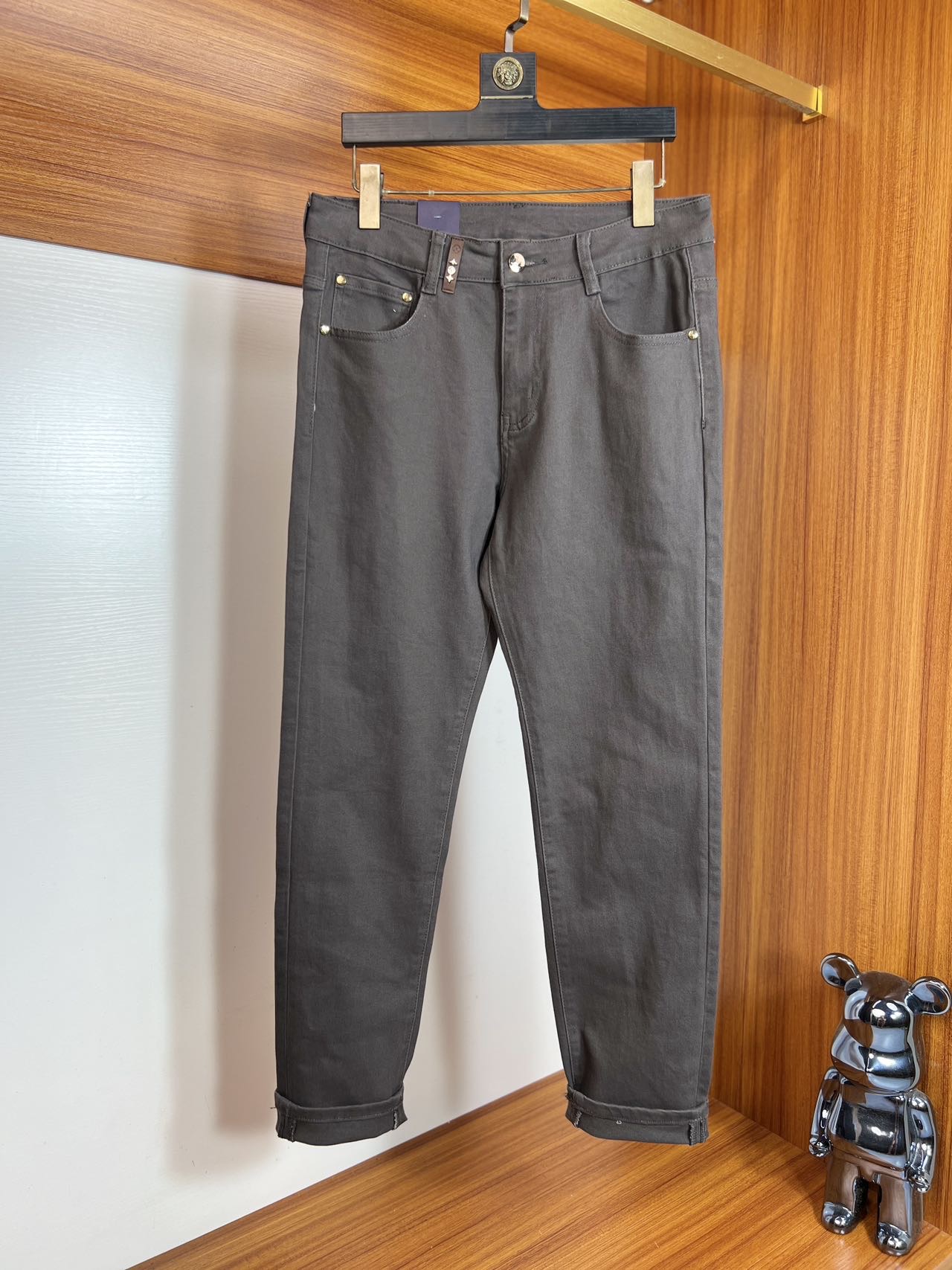 NO:515666,LV/Louis Vuitton 2025 autumn and winter new products, complete three standards, jeans, good products, don't need to be introduced too much, look at the details, counter code number 29-38 175/140 upper body 32,,louis vuitton,louis vuitton,jeans,alexander wang19860909LV/路易威登 2025秋冬新品 三标齐全 牛仔裤 好货不用过多介绍 看细节 专柜码数29-38 175/140上身32码,,louis vuitton,louis vuitton,jeans,alexander wang,Men's clothing