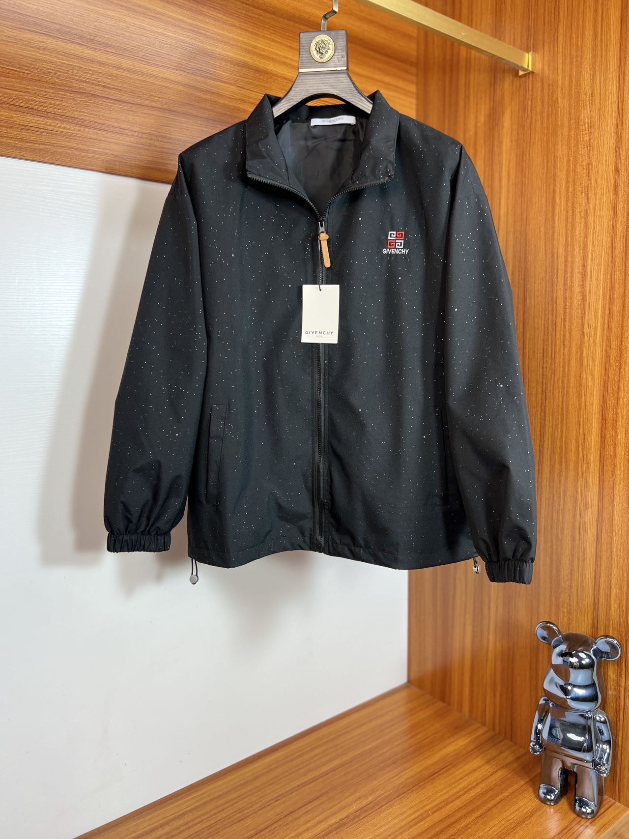 NO:527130,Givenchy 2025 autumn and winter new products are available, complete three standards, jackets, no need to introduce too much good products, look at the details, counter number M-XXXL 175/140 Suggestions, given, given, given, jackets & coats, jackets & coats, alexander wang19860909give/纪梵希 2025年秋冬新品上新 三标齐全 夹克外套 好货不用过多介绍 看细节 专柜码数M-XXXL 175/140建议L,,givenchy,givenchy,jackets & coats,jackets & coats,alexander wang,Men's clothing