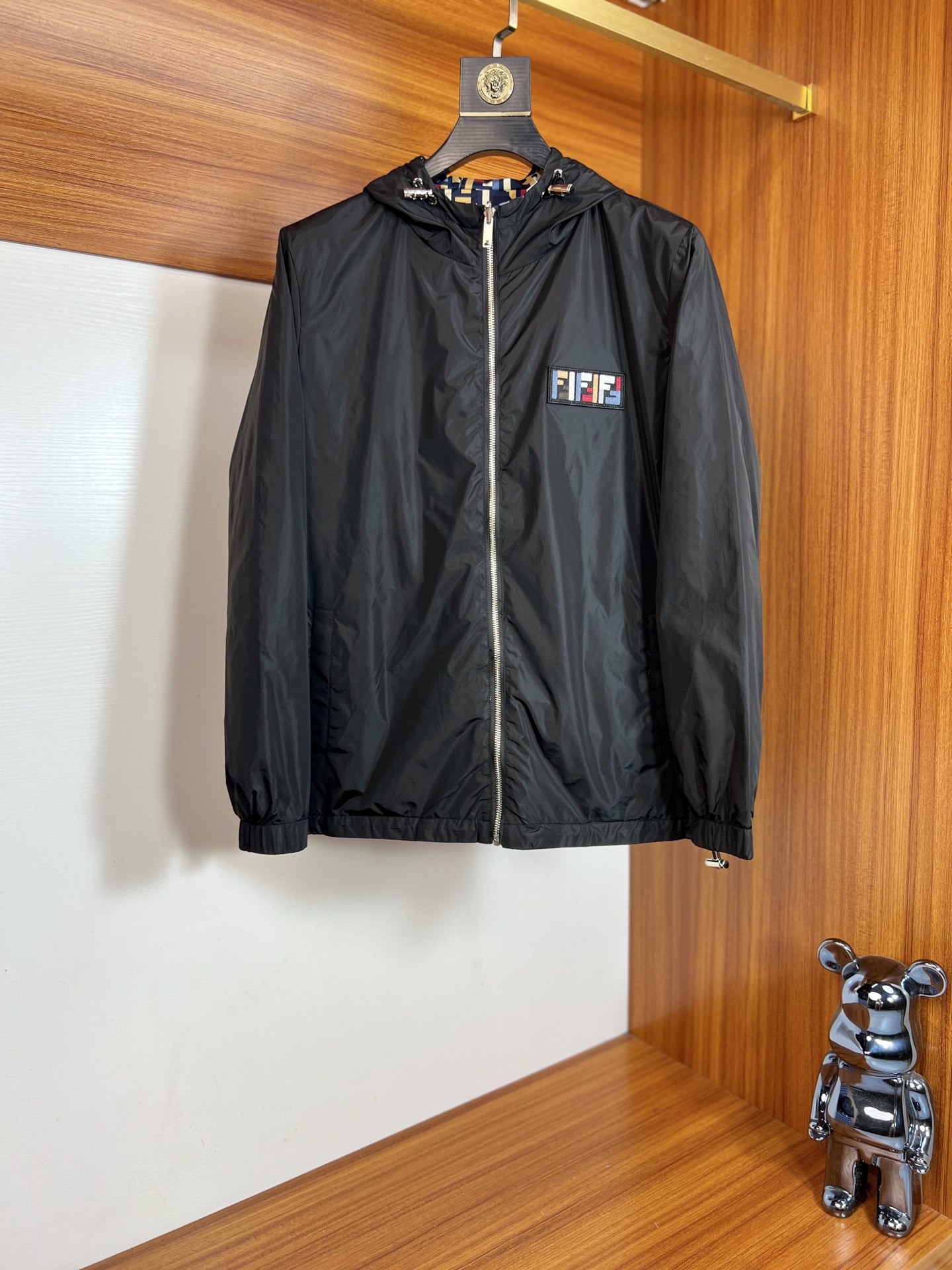 NO:537896,Fendi/Fendi 2025 new autumn and winter products are available, complete three standards, double-sided jackets, good products do not need to be introduced too much, look at the details, counter number M-XXXL /140 suggestions L,,fendi,fendi, jackets & coats, jackets & coats, alexander wang19860909Fendi/芬迪 2025年秋冬新品上新 三标齐全 双面夹克外套 好货不用过多介绍 看细节 专柜码数M-XXXL /140建议L,,fendi,fendi,jackets & coats,jackets & coats,alexander wang,Men's clothing