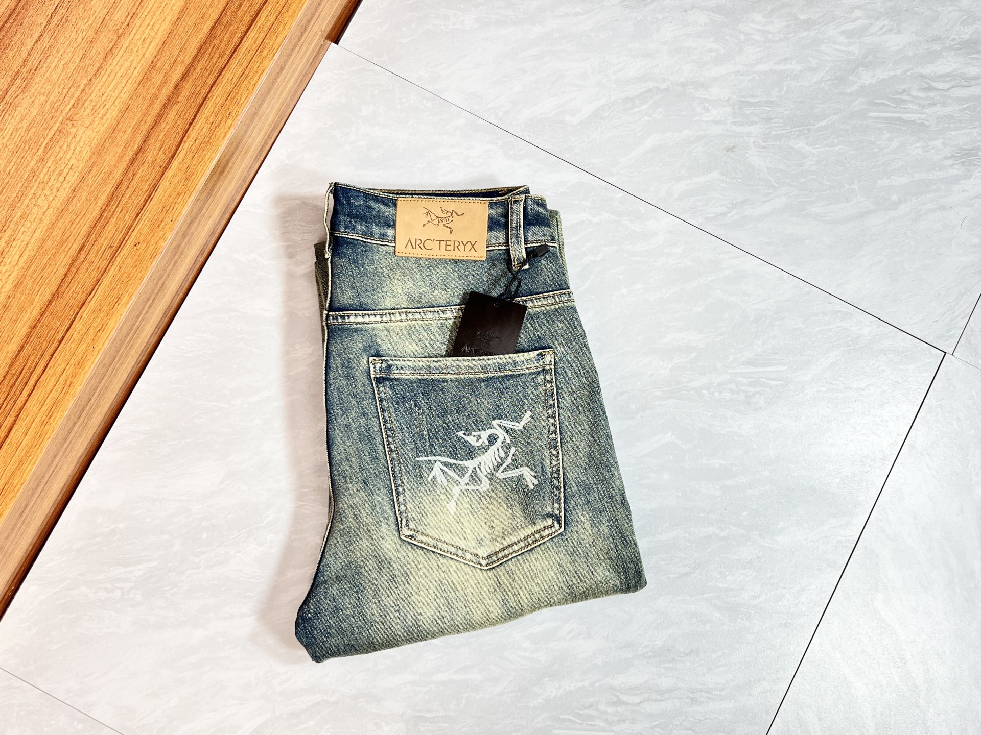 NO:571453,Arc/Arc'teryx 2025 autumn and winter new products, complete with three labels, jeans, good products, no need to introduce too much, look at the details, counter size 29-38/140 upper body size 32, arc'teryx, jeans, alexander wang19860909Arc/始祖鸟 2025秋冬新品 三标齐全 牛仔裤 好货不用过多介绍 看细节 专柜码数29-38 /140上身32码,arc'teryx,jeans,alexander wang,Men's clothing