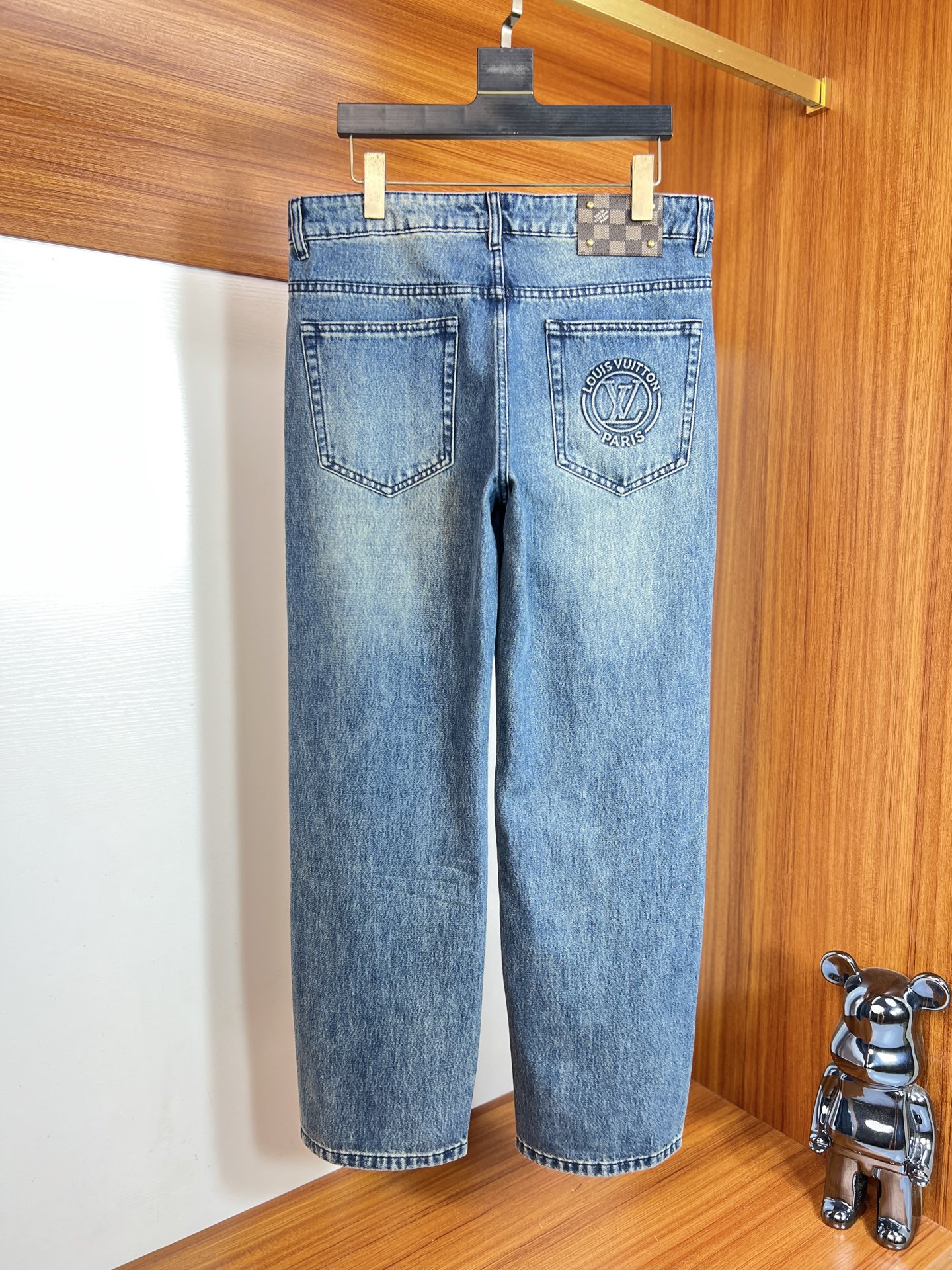 NO:550521,LV/Louis Vuitton 2025 autumn and winter new products, complete three standards, jeans, good products, don't need to be introduced too much, look at the details, counter code number 30-38 / 140 upper body 32,, louis vuitton, louis vuitton, jeans, alexander wang19860909LV/路易威登 2025秋冬新品 三标齐全 牛仔裤 好货不用过多介绍 看细节 专柜码数30-38 /140上身32码,,louis vuitton,louis vuitton,jeans,alexander wang,Men's clothing