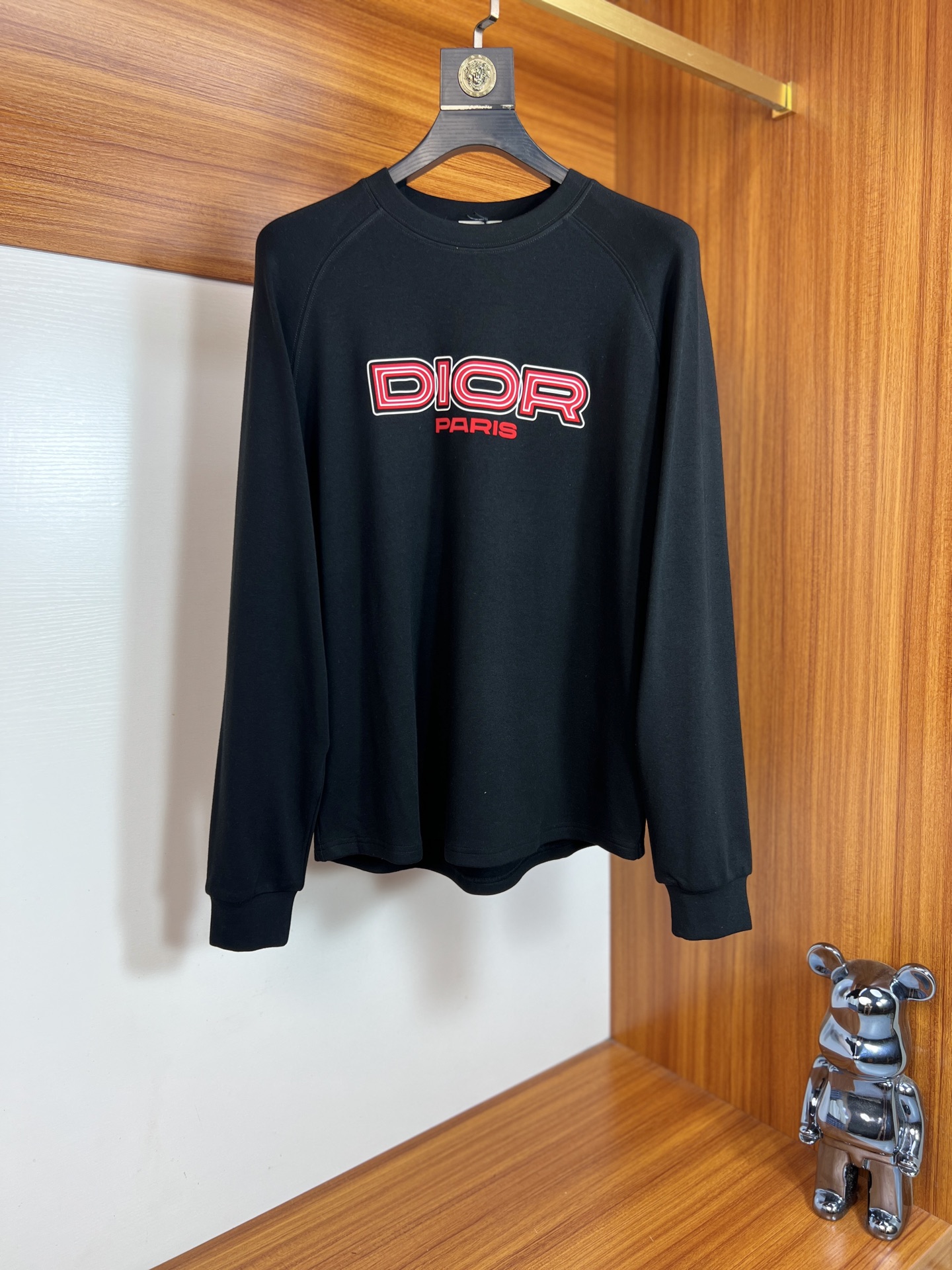 NO:523930,Dior/Dior 2025 autumn and winter new products, complete three standards, fleece round neck long-sleeved T-shirt. Don’t need to introduce too much good products. Look at the details. Counter code S-XXL 175/140 Suggestions M,,dior,dior,tees, t-shirt,alexander wang19860909Dior/迪奥 2025秋冬新品 三标齐全 抓绒圆领长袖T恤 好货不用过多介绍 看细节 专柜码数 S-XXL 175/140建议M,,dior,dior,tees，t-shirt,alexander wang,Men's clothing