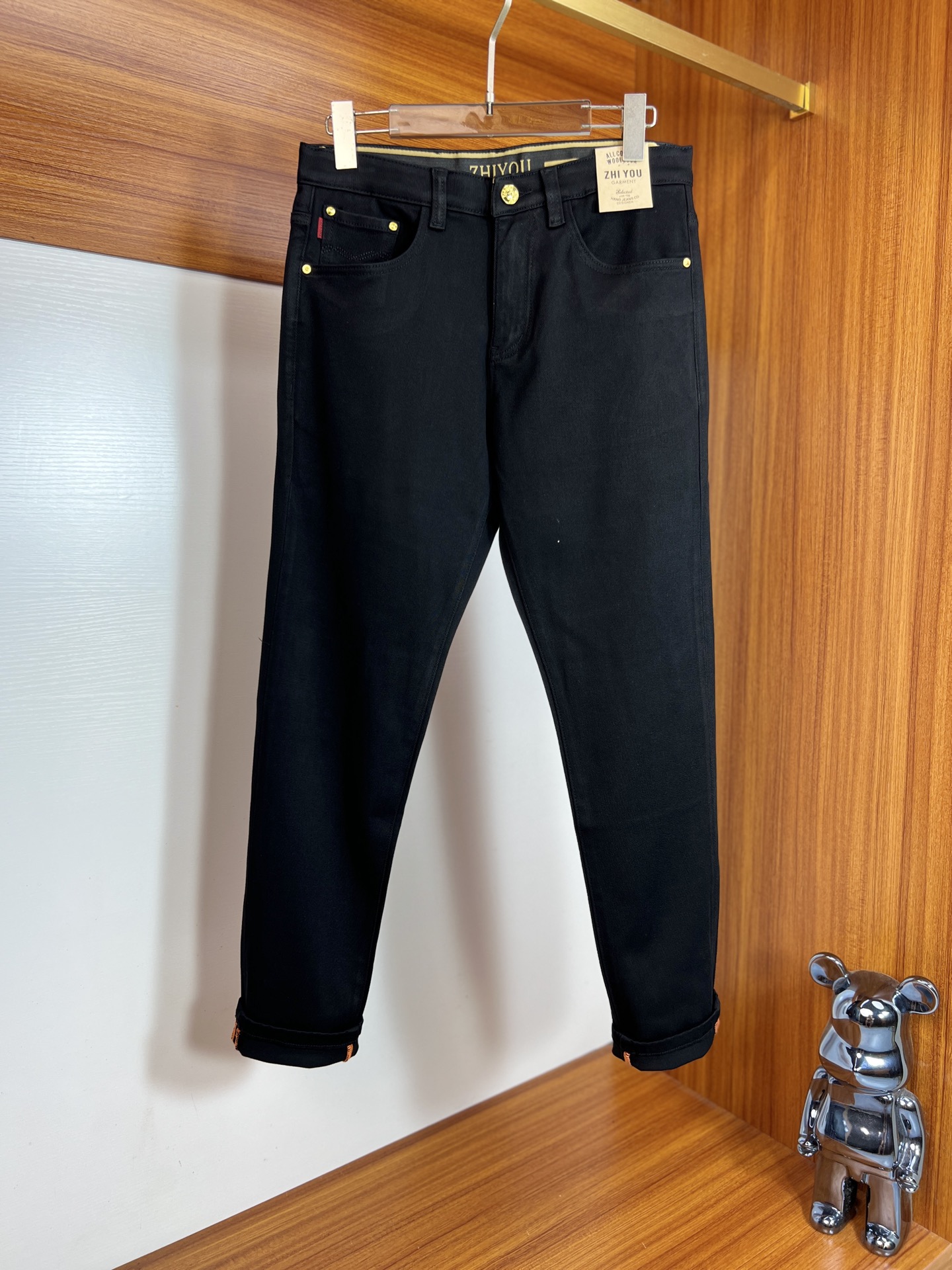 NO:523932,2025 autumn and winter new products, complete three standards, jeans, good products, don’t need to introduce too much, look at the details, counter code number 29-38, 175/140 upper body 32, jeans, alexander wang198609092025秋冬新品 三标齐全 牛仔裤 好货不用过多介绍 看细节 专柜码数29-38 175/140上身32码,,jeans,alexander wang,Men's clothing