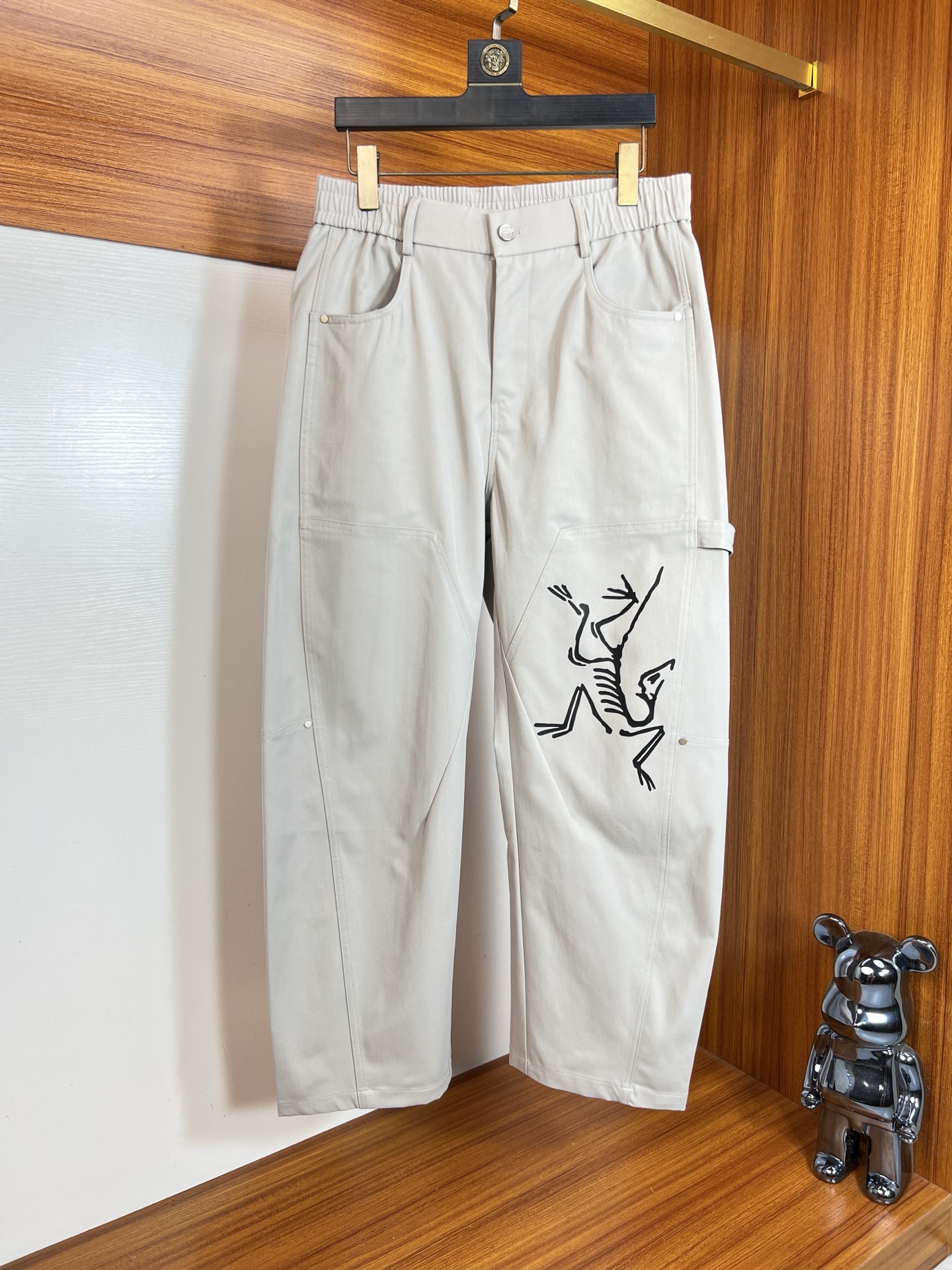 NO:523921,Arc/Architecture Bird 2025 autumn and winter new product, complete three standards, casual pants, good products, don't need to introduce too much, look at the details, counter number 28-36, 175/140 upper body 32, arc'teryx, alexander wang19860909Arc/始祖鸟 2025秋冬新品 三标齐全 休闲裤 好货不用过多介绍 看细节 专柜码数28-36 175/140上身32码,arc'teryx,alexander wang,Men's clothing