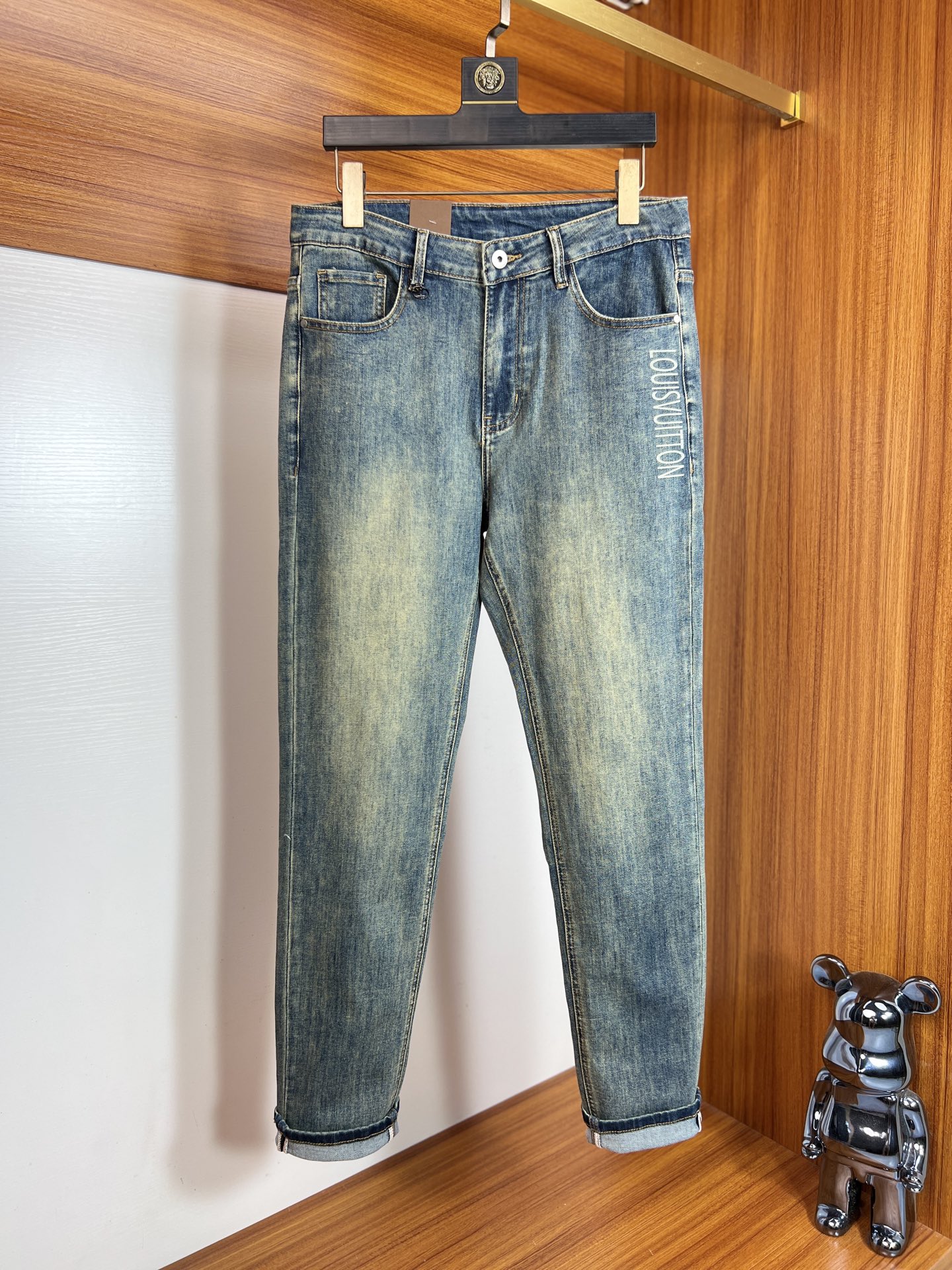 NO:526053,LV/Louis Vuitton 2025 autumn and winter new products, complete three standards, jeans, good products, don't need to be introduced too much, look at the details, counter code number 29-38 175/140 upper body 32,,louis vuitton,louis vuitton,jeans,alexander wang19860909LV/路易威登 2025秋冬新品 三标齐全 牛仔裤 好货不用过多介绍 看细节 专柜码数29-38 175/140上身32码,,louis vuitton,louis vuitton,jeans,alexander wang,Men's clothing