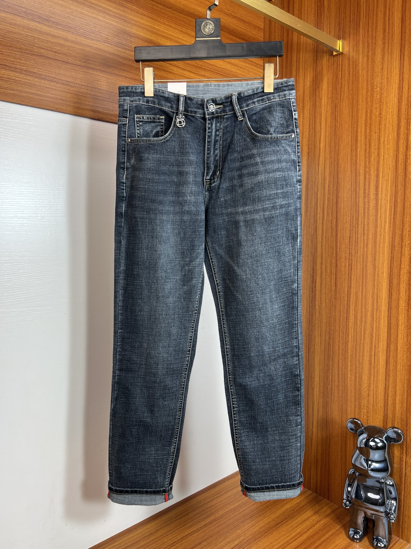 NO:526043,Dior/Dior 2025 autumn and winter new products, complete three standards, jeans, good products, don't need to introduce too much, look at the details, counter number 29-38, 175/140 upper body 32,,dior,dior,jeans,alexander wang19860909Dior/迪奥 2025秋冬新品 三标齐全 牛仔裤 好货不用过多介绍 看细节 专柜码数29-38 175/140上身32码,,dior,dior,jeans,alexander wang,Men's clothing