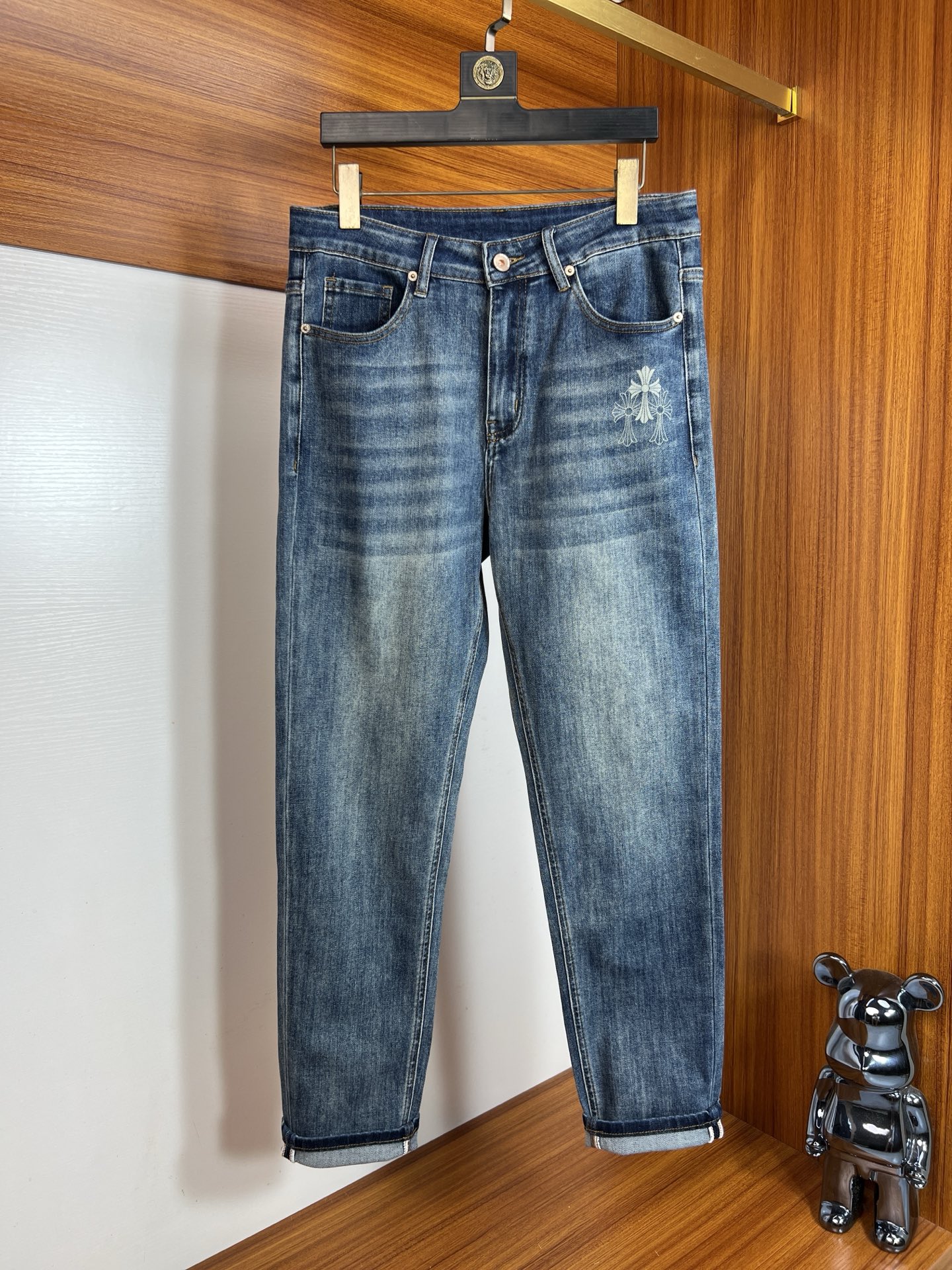 NO:526045,Ch/Croxin 2025 autumn and winter new products, complete three standards, jeans, good products, don't need to introduce too much, look at the details, counter number 29-38, 175/140 upper body 32, chrome hearts, jeans, alexander wang19860909Ch/克罗心 2025秋冬新品 三标齐全 牛仔裤 好货不用过多介绍 看细节 专柜码数29-38 175/140上身32码,,chrome hearts,jeans,alexander wang,Men's clothing