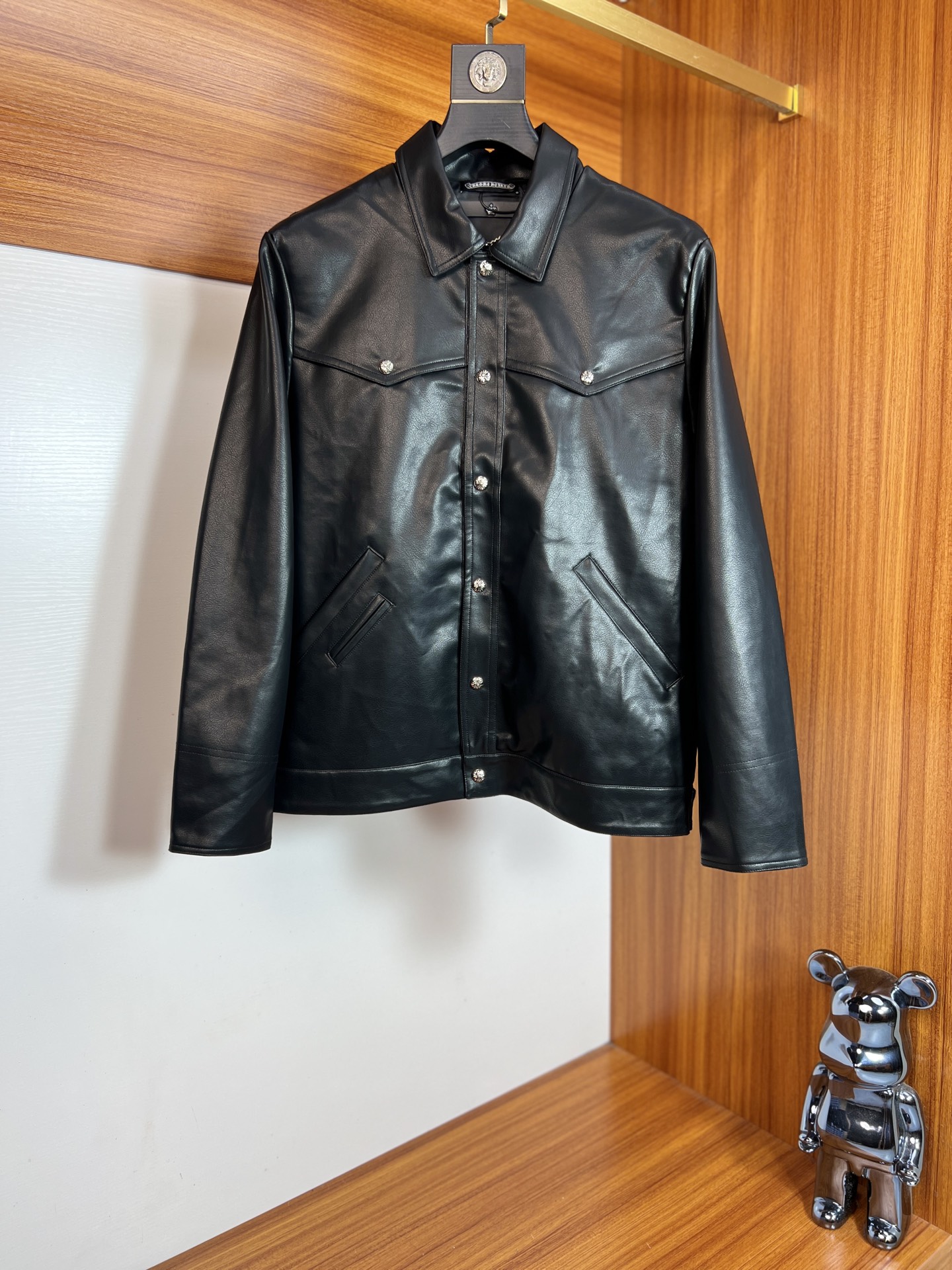 NO:527136,Ch/Croxin 2025 new products are available in the autumn and winter 2025. Three standards are complete. Jacket jackets. Don’t need to introduce too much. Look at the details. Counter code M-XXXL 175/140. L, chrome hearts, jackets & coats, jackets & coats, alexander wang19860909Ch/克罗心 2025年秋冬新品上新 三标齐全 夹克外套 好货不用过多介绍 看细节 专柜码数M-XXXL 175/140建议L,,chrome hearts,jackets & coats,jackets & coats,alexander wang,Men's clothing
