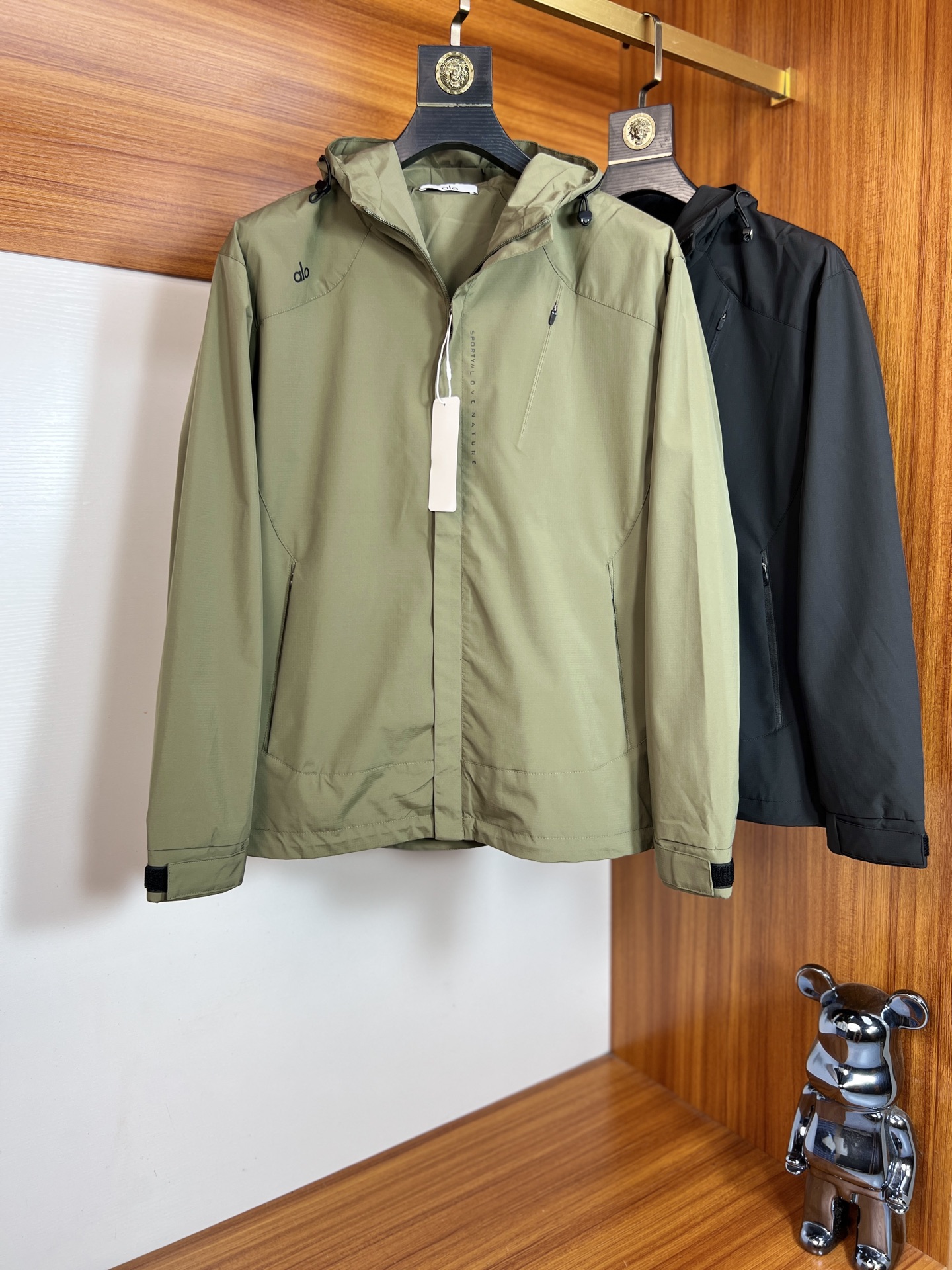 NO:527145,alo 2025 autumn and winter new products are available, complete three standards, jackets, no need to introduce too much good products, look at the details, counter number M-XXXL 175/140 Suggestions L,, jackets & coats, jackets & coats, alexander wang19860909alo 2025年秋冬新品上新 三标齐全 夹克外套 好货不用过多介绍 看细节 专柜码数M-XXXL 175/140建议L,,jackets & coats,jackets & coats,alexander wang,Men's clothing