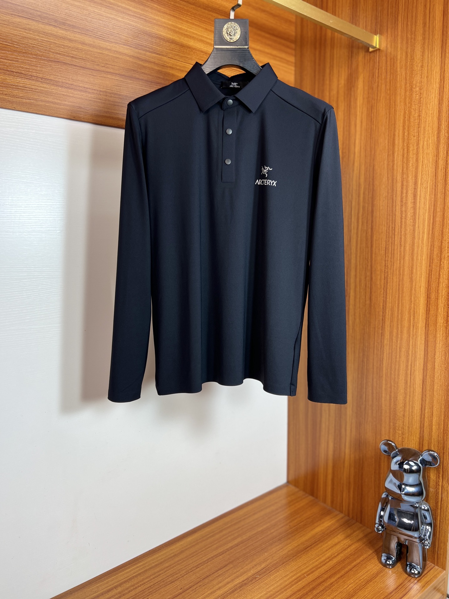 NO:527150,Arc/Architecture Bird 2025 new autumn and winter products are available, complete three standards, lapel short-sleeved POLO shirt, good products do not need to be introduced too much, look at the details, counter number M-XXXL 175/140 Suggestions L, arc'teryx, T-shirt, alexander wang19860909Arc/始祖鸟 2025年秋冬新品上新 三标齐全 翻领短袖POLO衫 好货不用过多介绍 看细节 专柜码数M-XXXL 175/140建议L,arc'teryx,T-shirt,alexander wang,Men's clothing