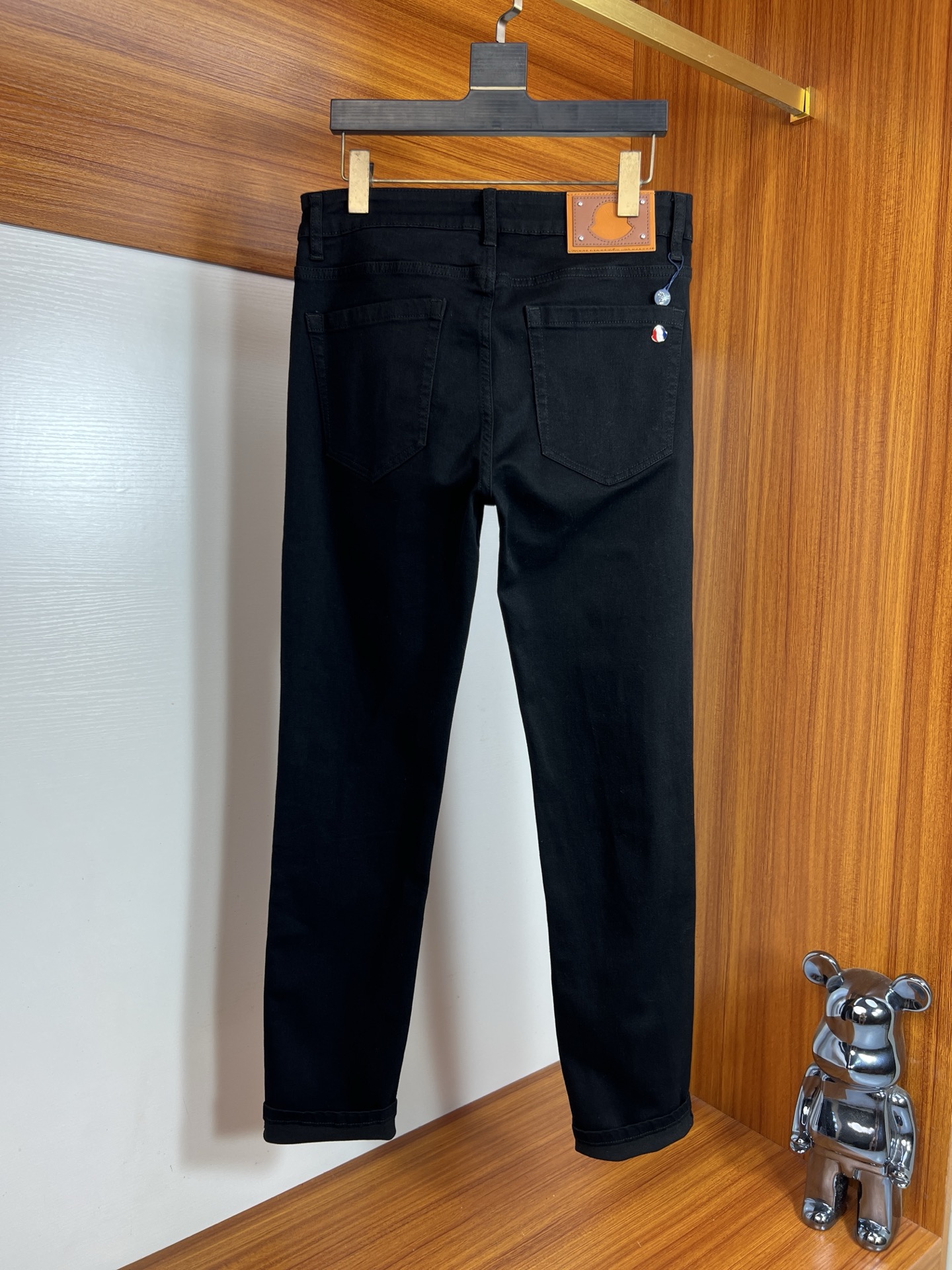 NO:537870,Moncler/家口 2025 autumn and winter new products, complete three standards, jeans, good products, don't need to be introduced too much, look at the details, counter number 29-38 / 140 upper body 32,, Moncler, jeans, alexander wang19860909Moncler/蒙口 2025秋冬新品 三标齐全 牛仔裤 好货不用过多介绍 看细节 专柜码数29-38 /140上身32码,,Moncler,jeans,alexander wang,Men's clothing