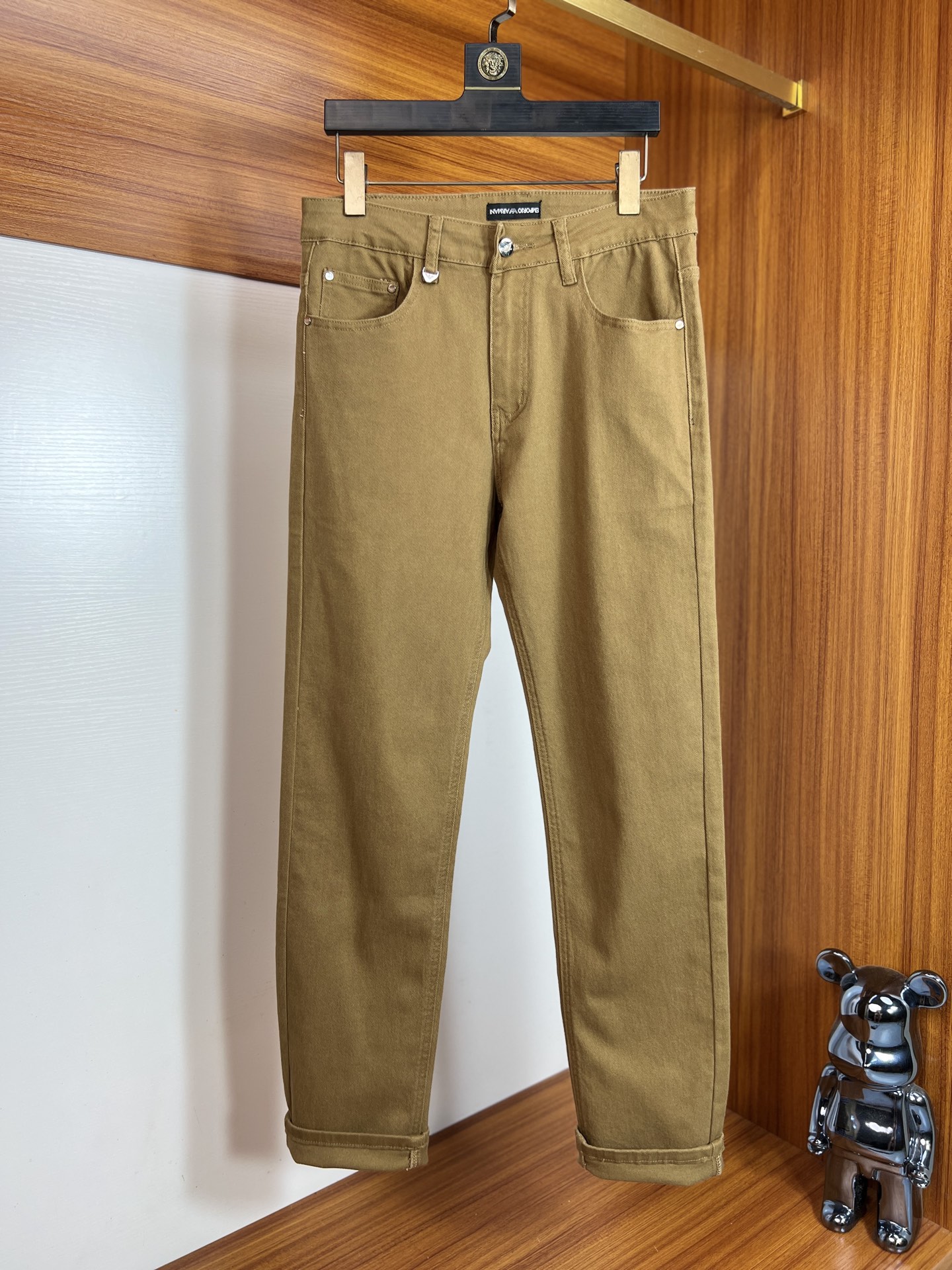 NO:537860,Armani/Armani 2025 autumn and winter new products, complete three standards, jeans, good products, don't need to be introduced too much, look at the details, counter number 29-38 / 140 upper body 32,,armani,armani,jeans,alexander wang19860909Armani/阿玛尼 2025秋冬新品 三标齐全 牛仔裤 好货不用过多介绍 看细节 专柜码数29-38 /140上身32码,,armani,armani,jeans,alexander wang,Men's clothing