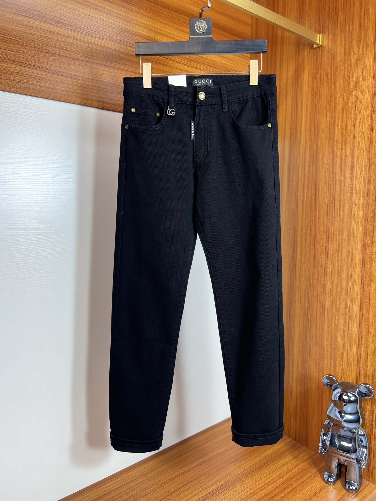 NO:537865,Gucci/Gucci 2025 autumn and winter new products, complete three standards, jeans, good products, don't need to be introduced too much, look at the details, counter number 29-38 / 140 upper body 32,,gucci,jeans,alexander wang19860909Gucci/古奇 2025秋冬新品 三标齐全 牛仔裤 好货不用过多介绍 看细节 专柜码数29-38 /140上身32码,,gucci,jeans,alexander wang,Men's clothing