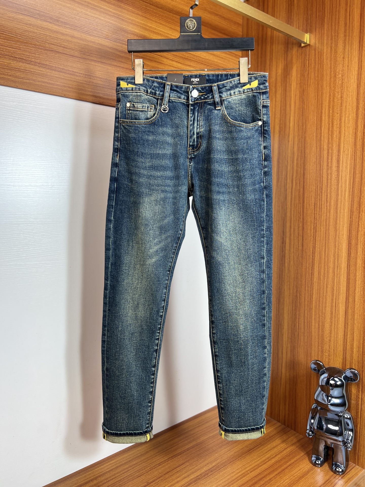 NO:537871,Fendi/Fendi 2025 autumn and winter new products, complete three standards, jeans, good products, don't need to be introduced too much, look at the details, counter number 29-38 / 140 upper body 32,,fendi,fendi,jeans,alexander wang19860909Fendi/芬迪 2025秋冬新品 三标齐全 牛仔裤 好货不用过多介绍 看细节 专柜码数29-38 /140上身32码,,fendi,fendi,jeans,alexander wang,Men's clothing