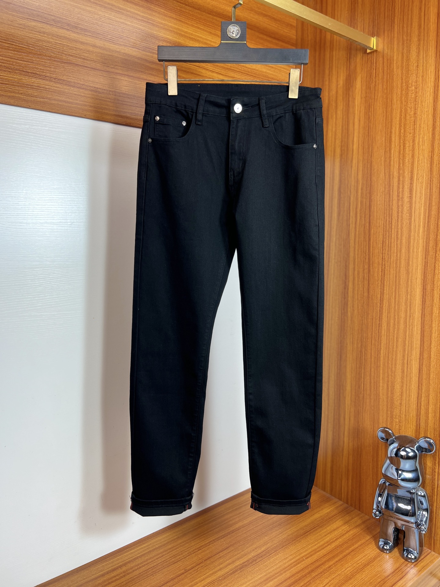 NO:537877,TF 2025 autumn and winter new products, complete three standards, jeans, good products, don't need to introduce too much, look at the details, counter number 29-38 / 140 upper body 32,,tom ford, jeans, alexander wang19860909TF 2025秋冬新品 三标齐全 牛仔裤 好货不用过多介绍 看细节 专柜码数29-38 /140上身32码,,tom ford,jeans,alexander wang,Men's clothing