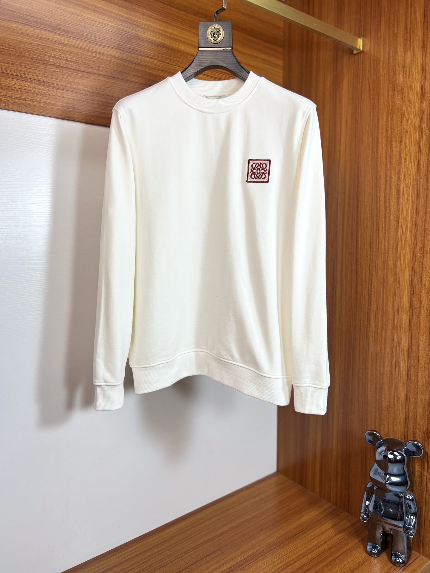 NO:540935,Loewe/Luo Yiwei 2025 autumn and winter new product, complete three standards, round neck sweatshirts, same style for men and women, good products do not need to be introduced too much, look at the details, counter code number S-XL 175/140 suggestion M,,loewe,loewe,hoodie,sweatshirts,alexander wang19860909Loewe/罗意威 2025秋冬新品 三标齐全 圆领卫衣 男女同款 好货不用过多介绍 看细节 专柜码数 S-XL 175/140建议M,,loewe,loewe,hoodie,sweatshirts,alexander wang,Men's clothing