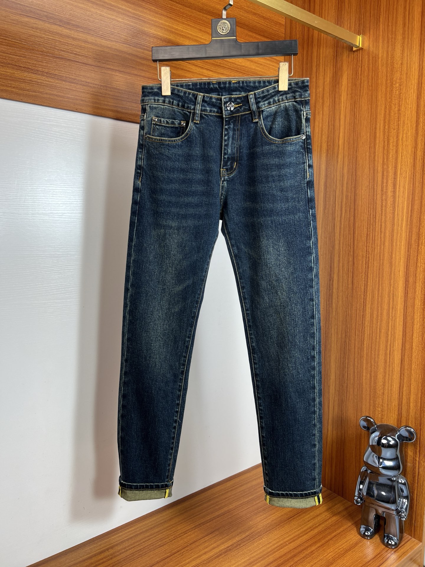 NO:540916,TF 2025 autumn and winter new products, complete three standards, jeans, good products, don't need to introduce too much, look at the details, counter number 29-38 / 140 upper body 32,,tom ford, jeans, alexander wang19860909TF 2025秋冬新品 三标齐全 牛仔裤 好货不用过多介绍 看细节 专柜码数29-38 /140上身32码,,tom ford,jeans,alexander wang,Men's clothing