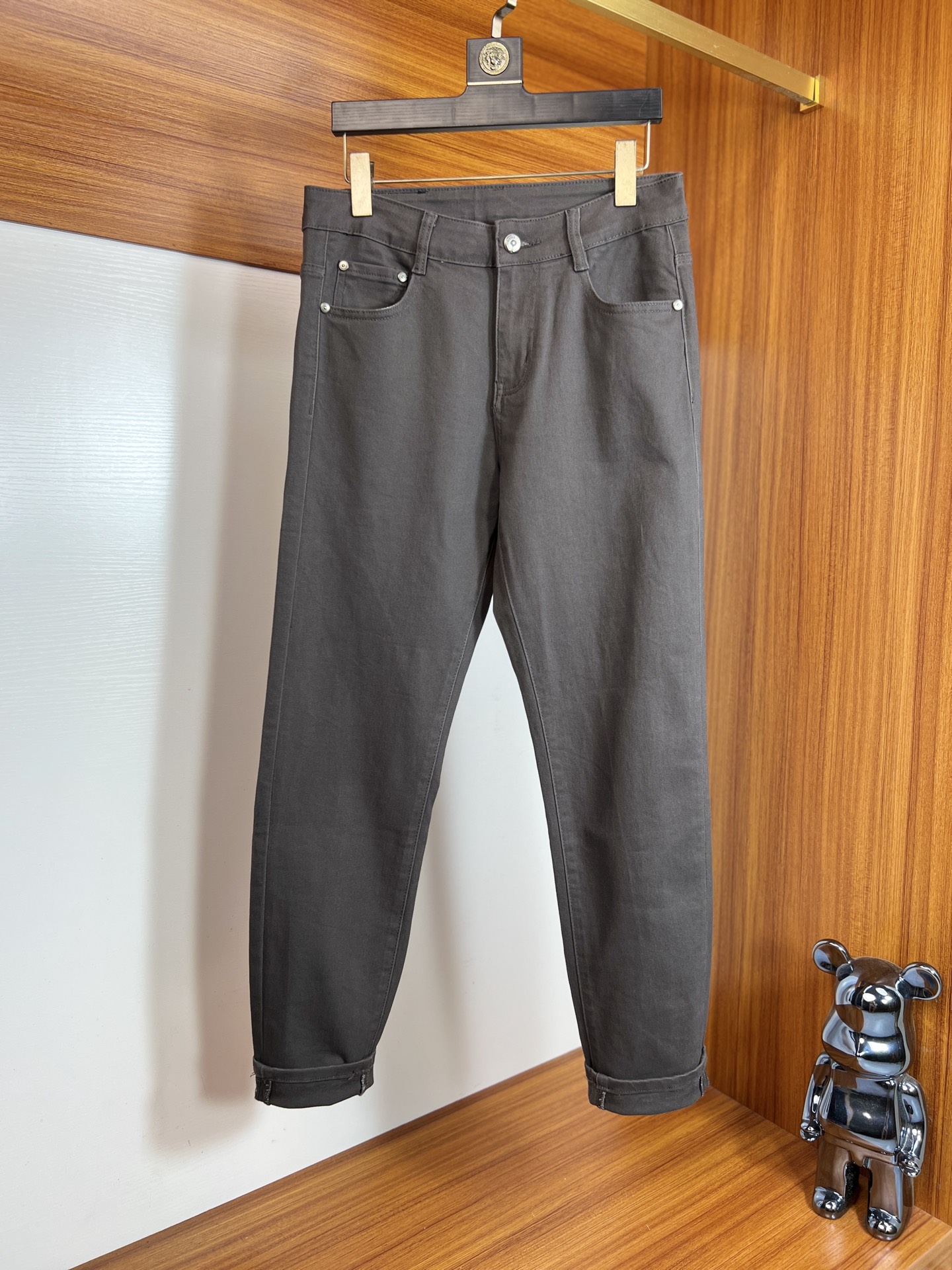 NO:540913,Ch/Croxin 2025 autumn and winter new products, complete three standards, jeans, good products, don't need to introduce too much, look at the details, counter number 29-38 / 140 upper body 32,,chrome hearts, jeans, alexander wang19860909Ch/克罗心 2025秋冬新品 三标齐全 牛仔裤 好货不用过多介绍 看细节 专柜码数29-38 /140上身32码,,chrome hearts,jeans,alexander wang,Men's clothing