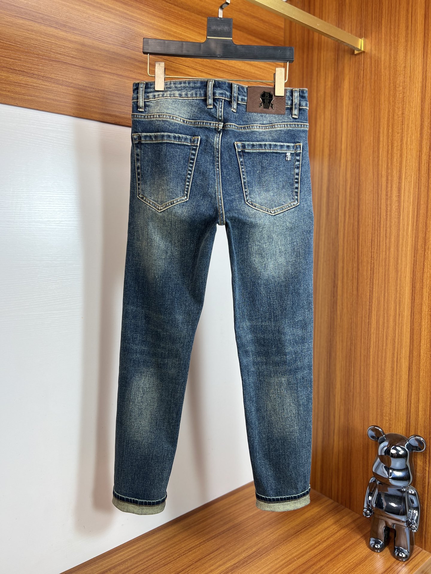 NO:540904,BC 2025 autumn and winter new products, complete three standards, jeans, good products, don't need to introduce too much, look at the details, counter code number 29-38 / 140 upper body 32, jeans, alexander wang19860909BC 2025秋冬新品 三标齐全 牛仔裤 好货不用过多介绍 看细节 专柜码数29-38 /140上身32码,,jeans,alexander wang,Men's clothing