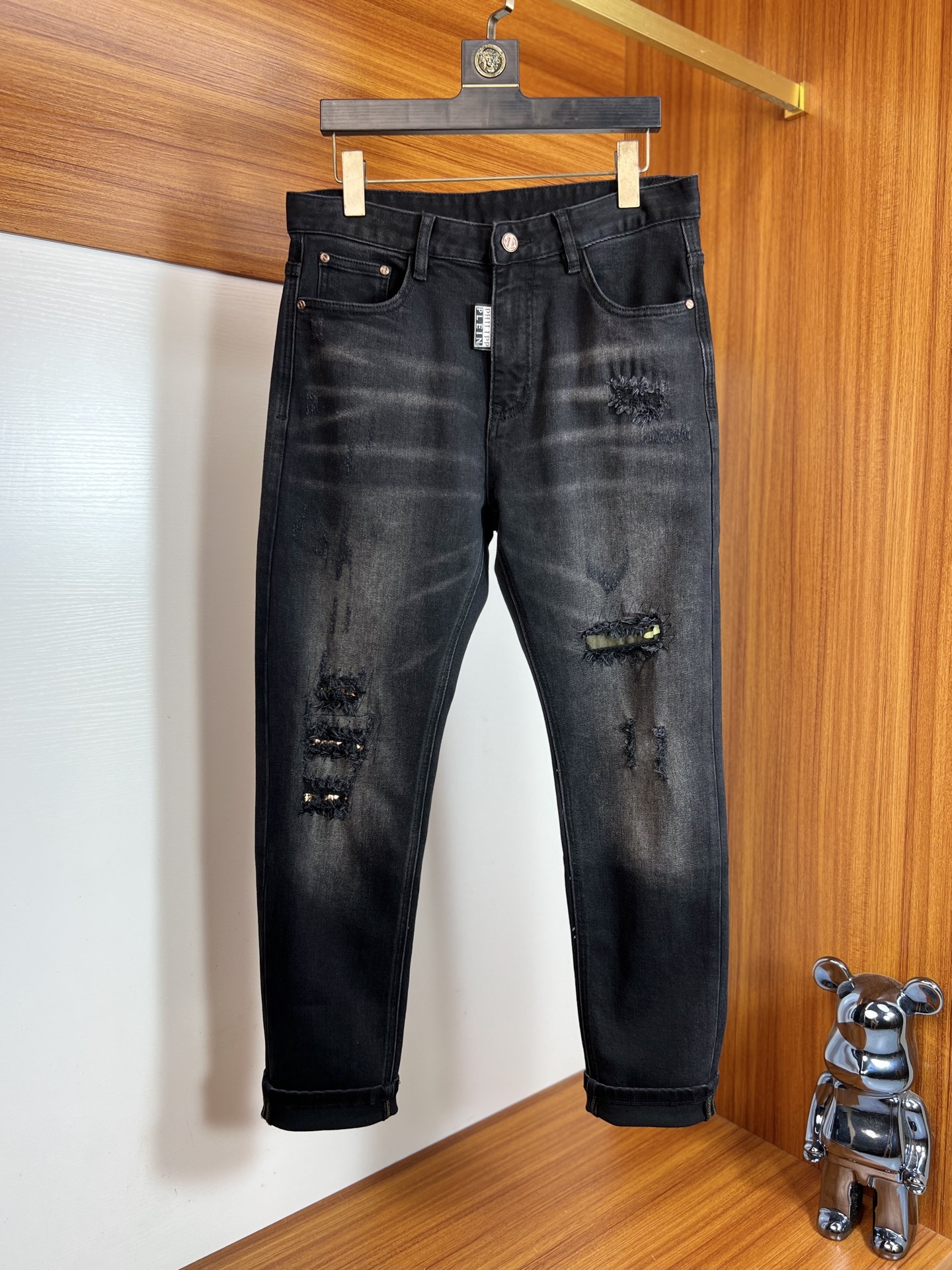 NO:540902,PP Autumn and winter new products, complete three standards, jeans, good products, don't need to introduce too much, look at the details, counter code number 29-38 / 140 upper body 32, jeans, alexander wang19860909PP 秋冬新品 三标齐全 牛仔裤 好货不用过多介绍 看细节 专柜码数29-38 /140上身32码,,jeans,alexander wang,Men's clothing