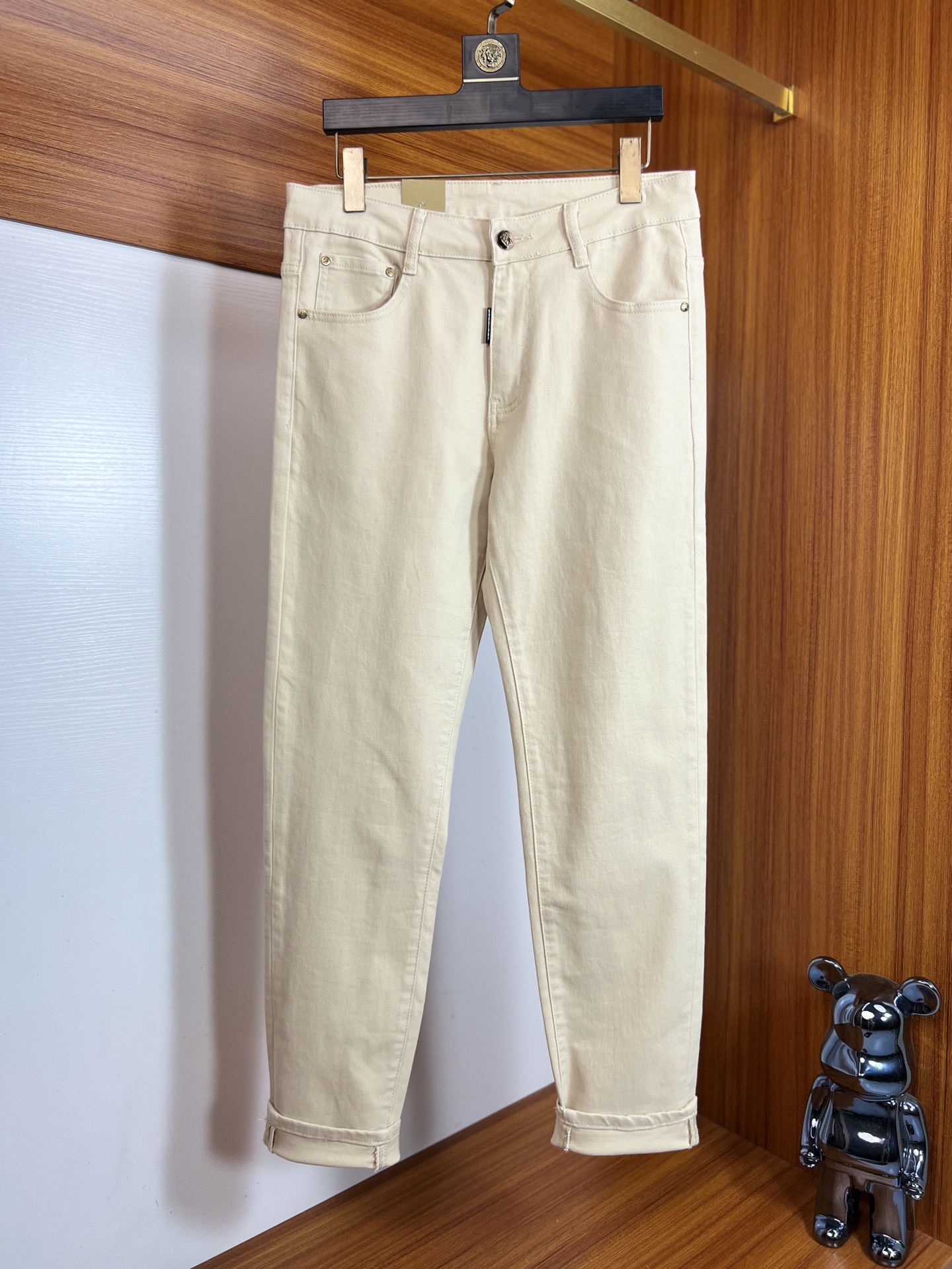 NO:538900,Burberry/Burberry 2025 Spring and Summer New Products, Complete Three Standards, Jeans, Don’t need to introduce too much good products, look at the details, the counter number is 29-38 / 140 upper body 32,,burberry,burberry,jeans,alexander wang19860909Burberry/巴宝莉 2025春夏新品 三标齐全 牛仔裤 好货不用过多介绍 看细节 专柜码数29-38 /140上身32码,,burberry,burberry,jeans,alexander wang,Men's clothing