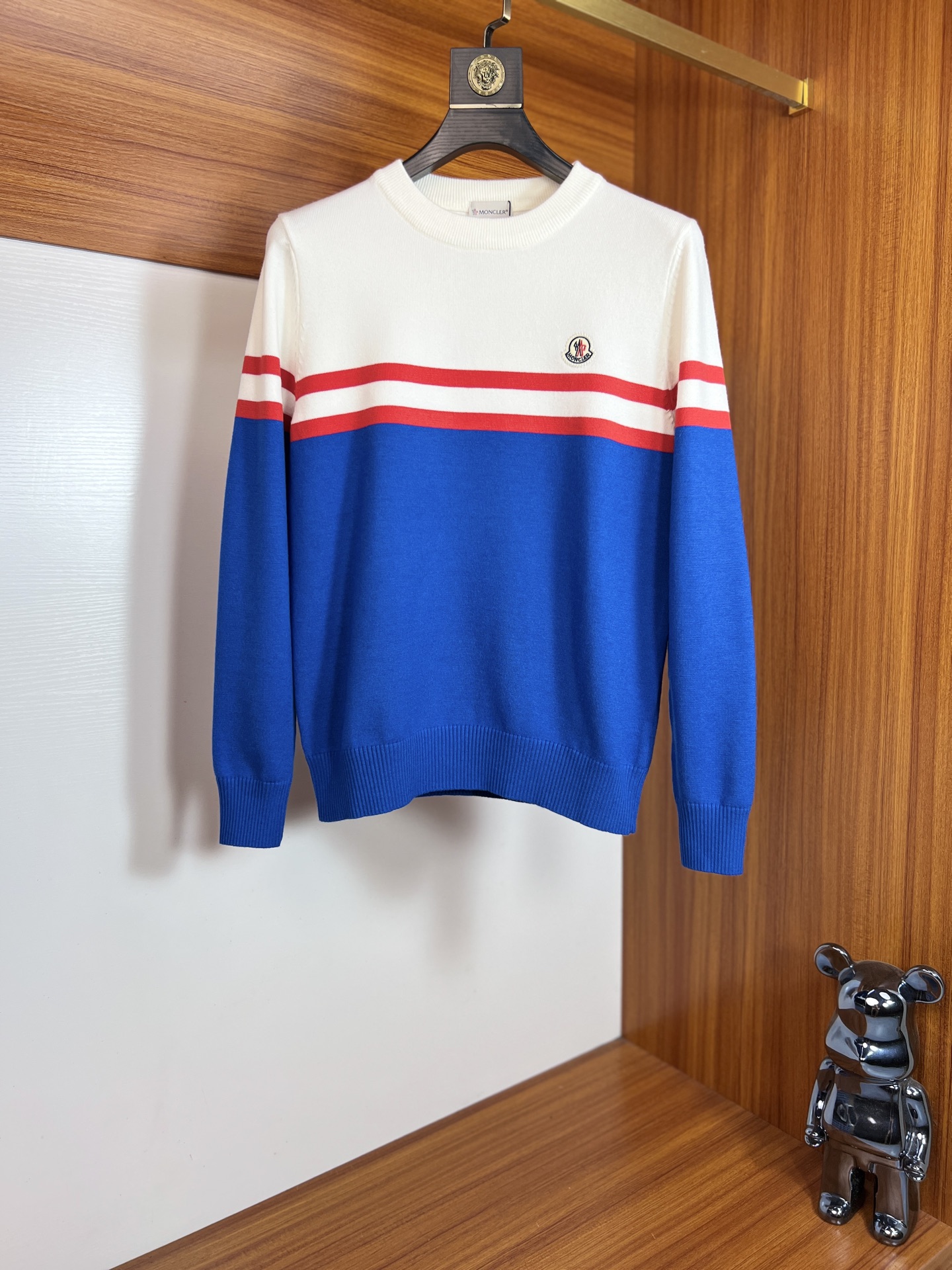 NO:550552,Moncler/Monkey 2025 new autumn and winter products are available, complete three standards, round neck sweater, good products do not need to be introduced too much, look at the details, counter number M-XXXL 175/140 Suggestions,,Moncler, sweaters,alexander wang19860909Moncler/蒙口 2025年秋冬新品上新 三标齐全 圆领毛衣 好货不用过多介绍 看细节 专柜码数M-XXXL 175/140建议L,,Moncler,sweaters,alexander wang,Men's clothing